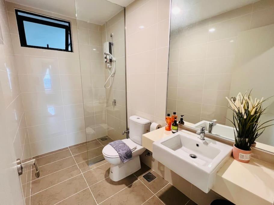 Gathering House Mosaic Midvalley 2BR 1K4Q 7-13px