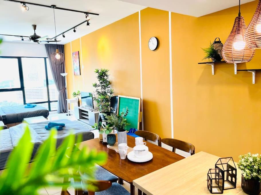 Gathering House Mosaic Midvalley 2BR 1K4Q 7-13px