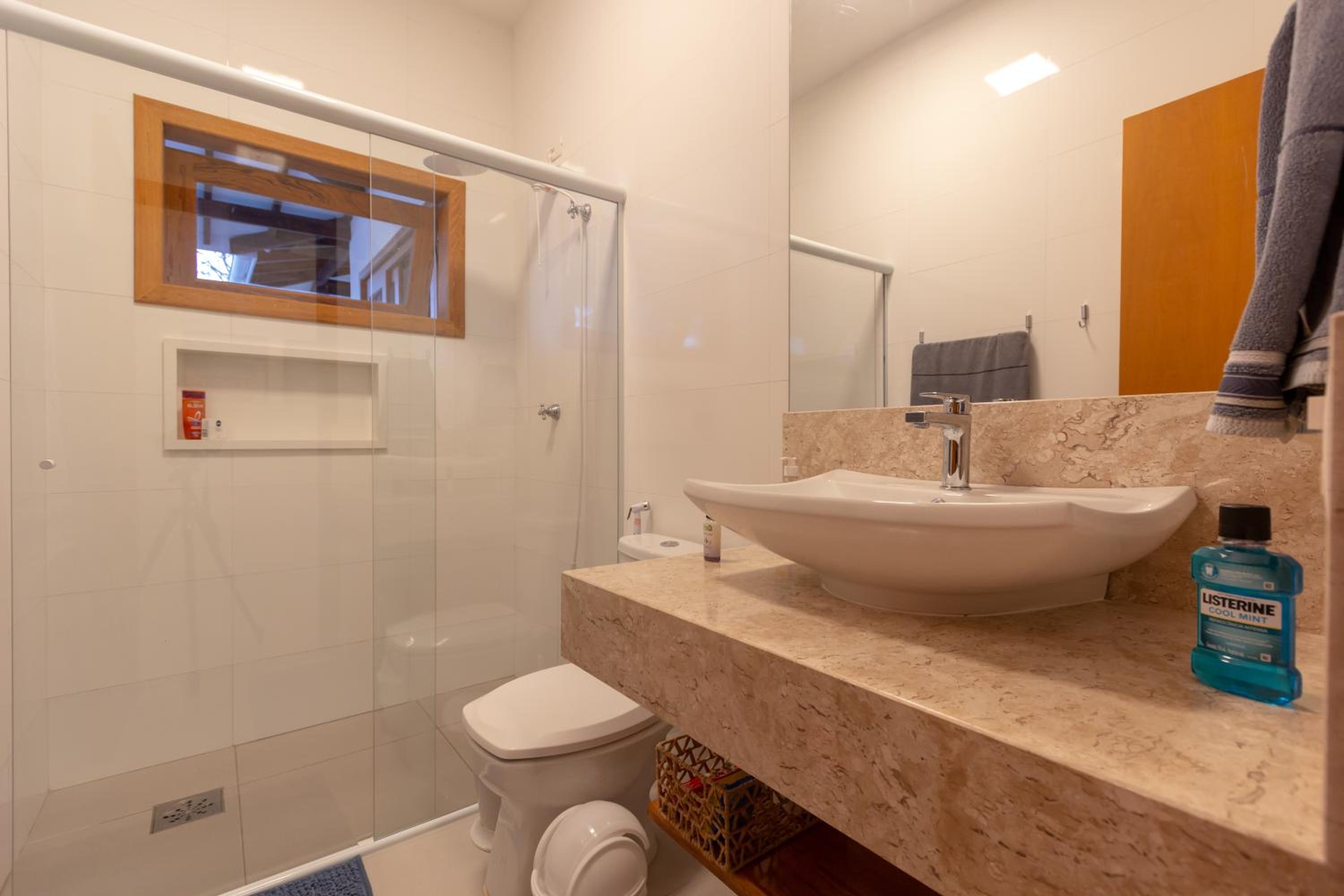 Chez Marguera em Juquehy - Luxo com muito espaço, conforto e lazer - incluso roupas de cama e banho, diarista, serviço praia, piscina aquecida, maquina gel