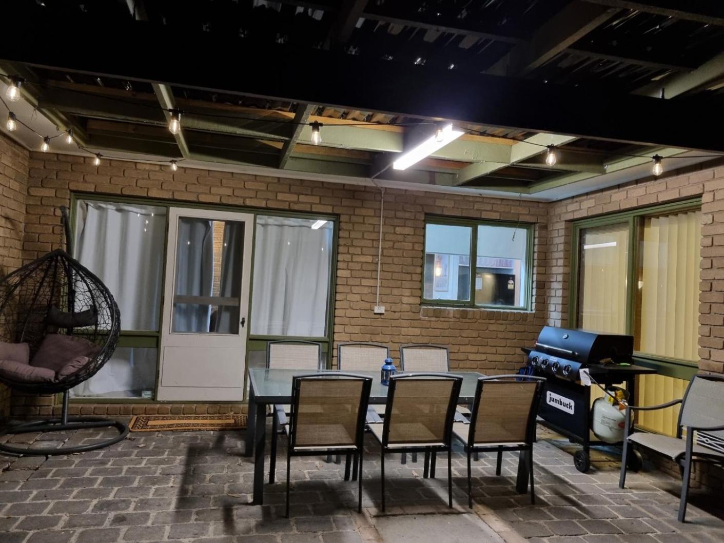 Warm Cosy Paynesville Get-Away