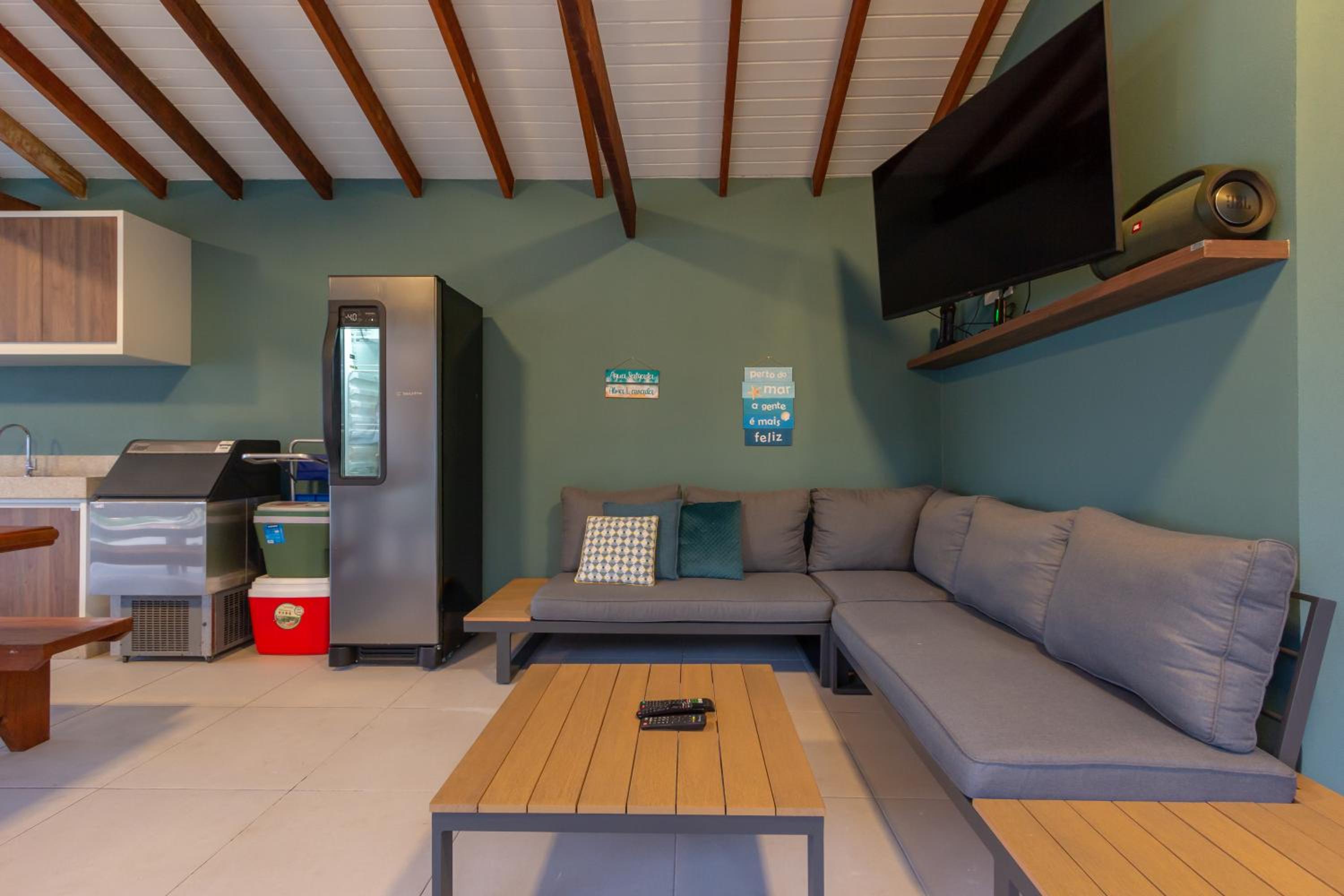 Chez Marguera em Juquehy - Luxo com muito espaço, conforto e lazer - incluso roupas de cama e banho, diarista, serviço praia, piscina aquecida, maquina gel
