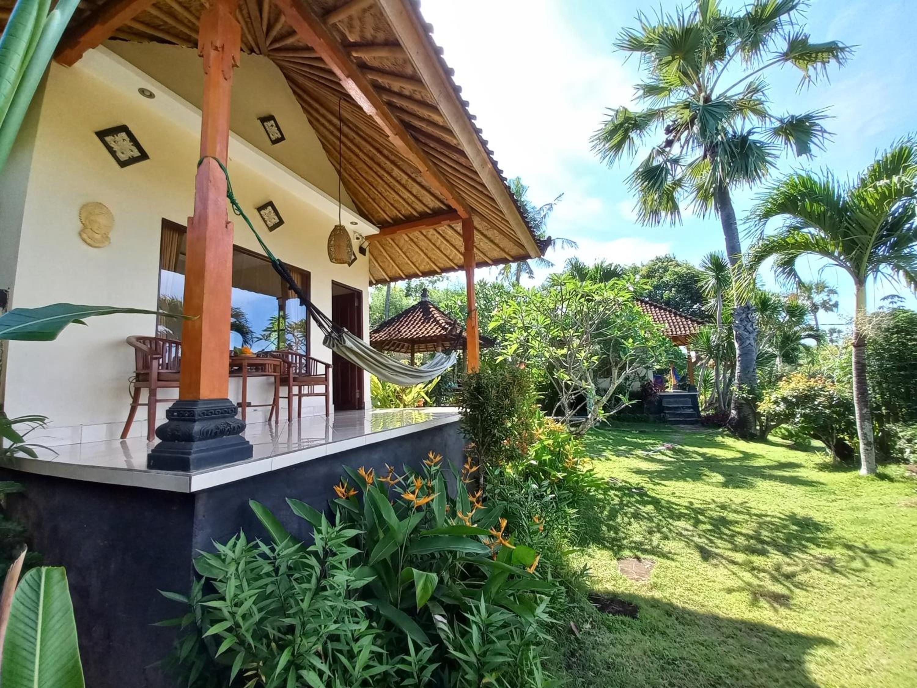 Frangipani Inn & Restaurant