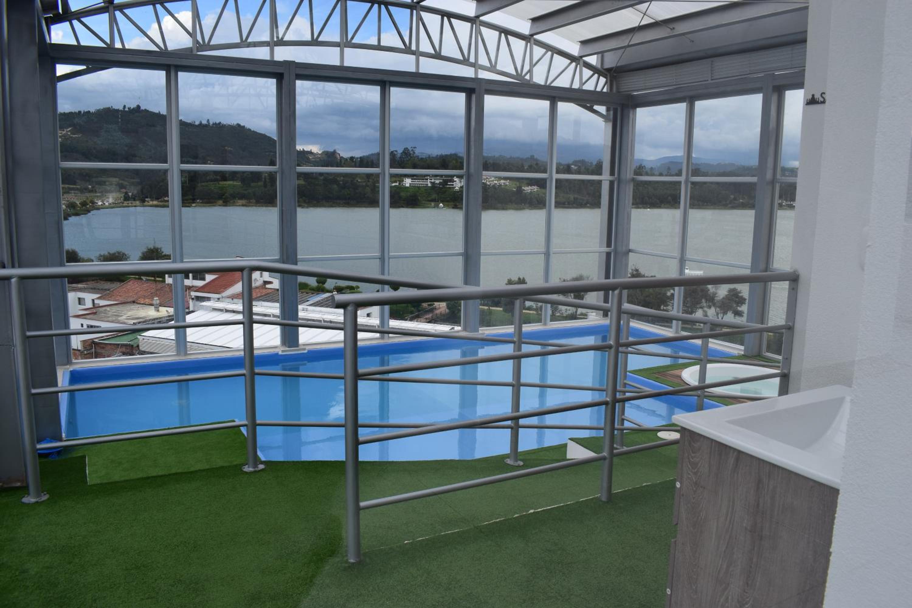 Amplio apartamento lujoso al lado del lago