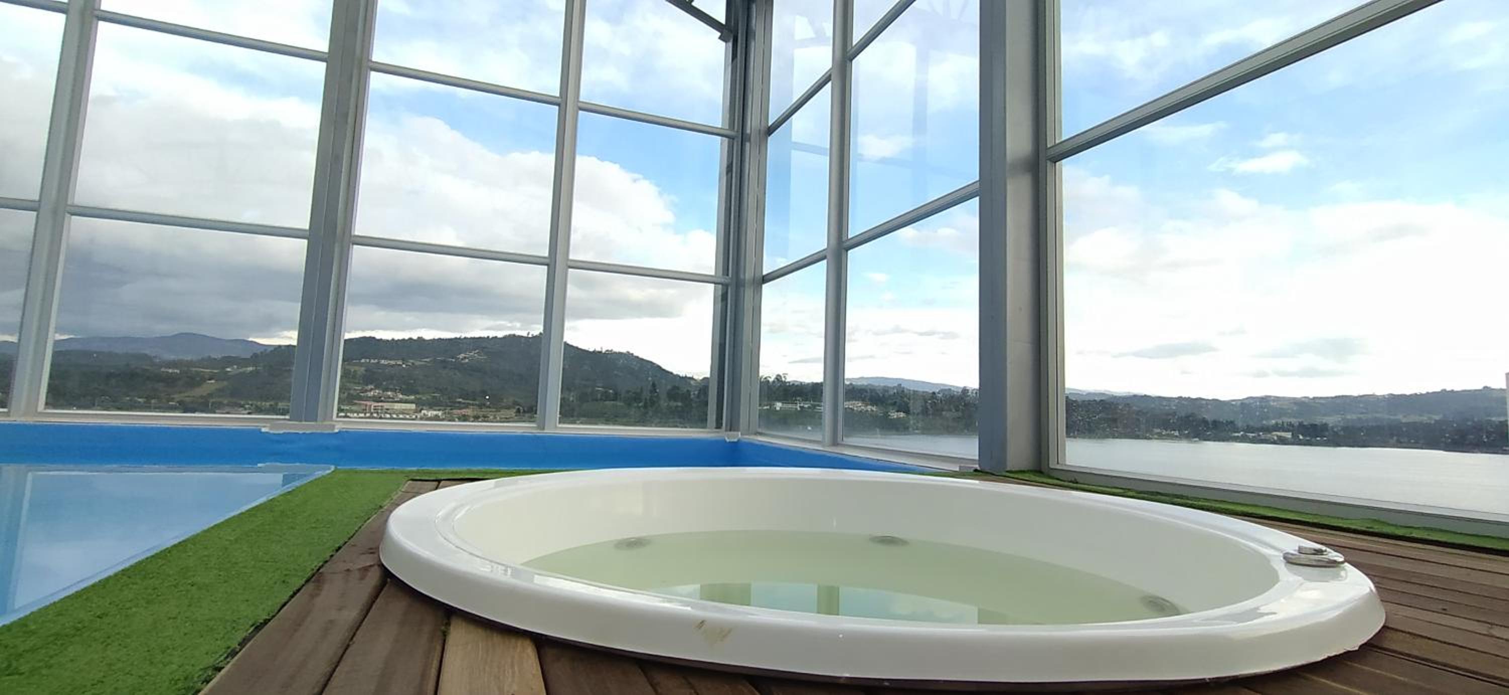 Amplio apartamento lujoso al lado del lago