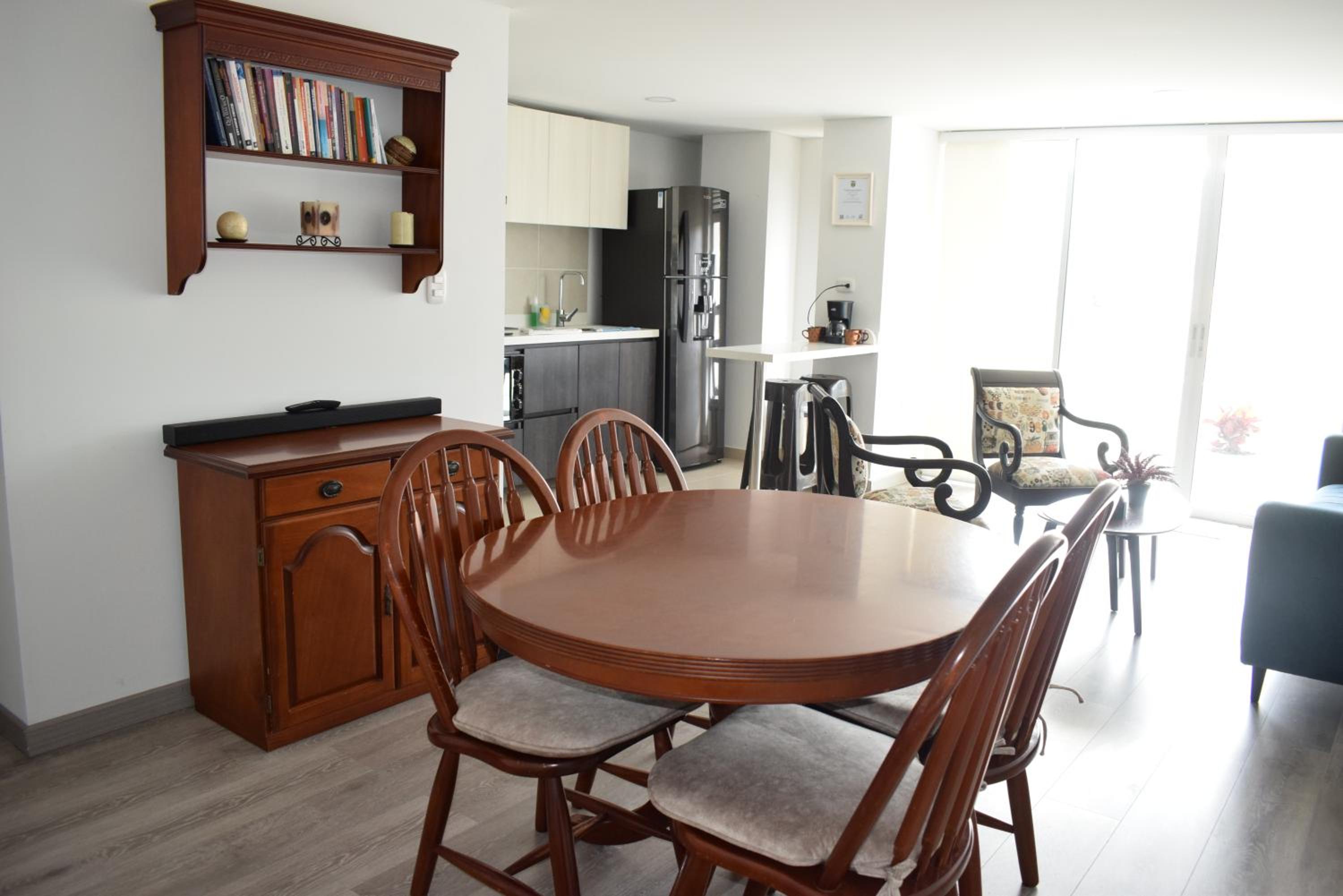 Amplio apartamento lujoso al lado del lago