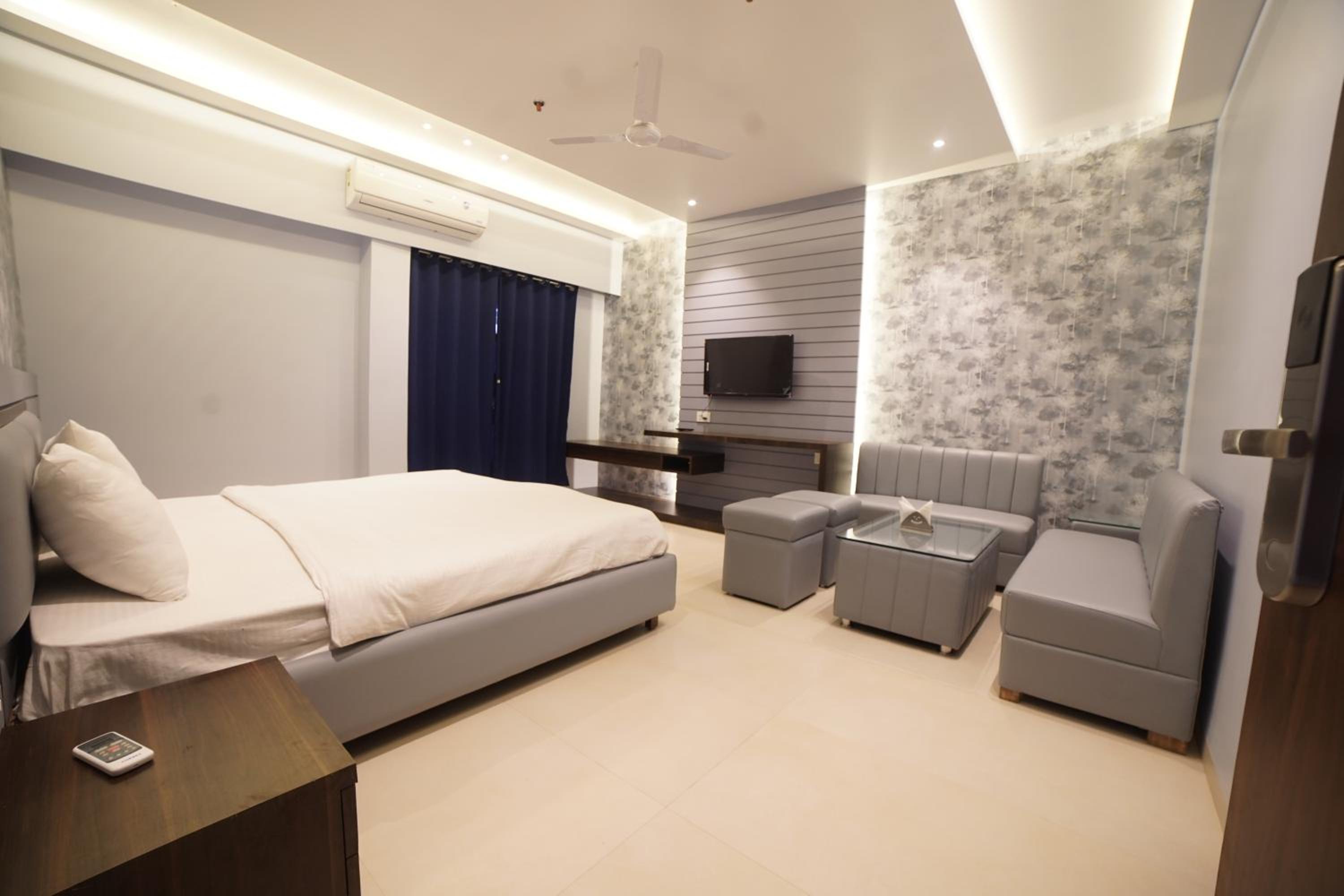 Aceotel Select Mayur