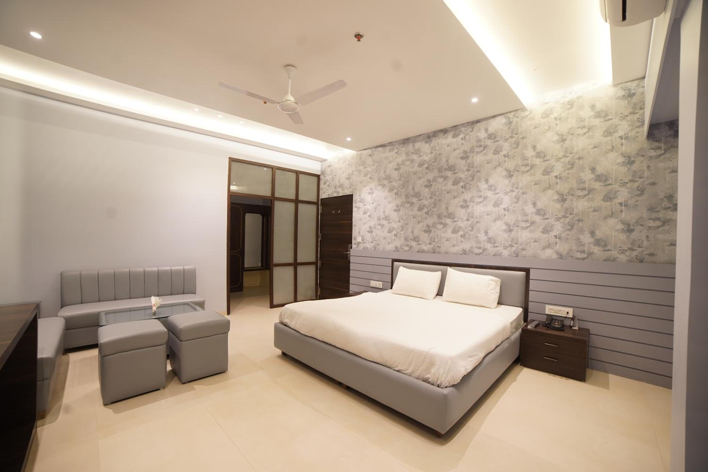 Aceotel Select Mayur