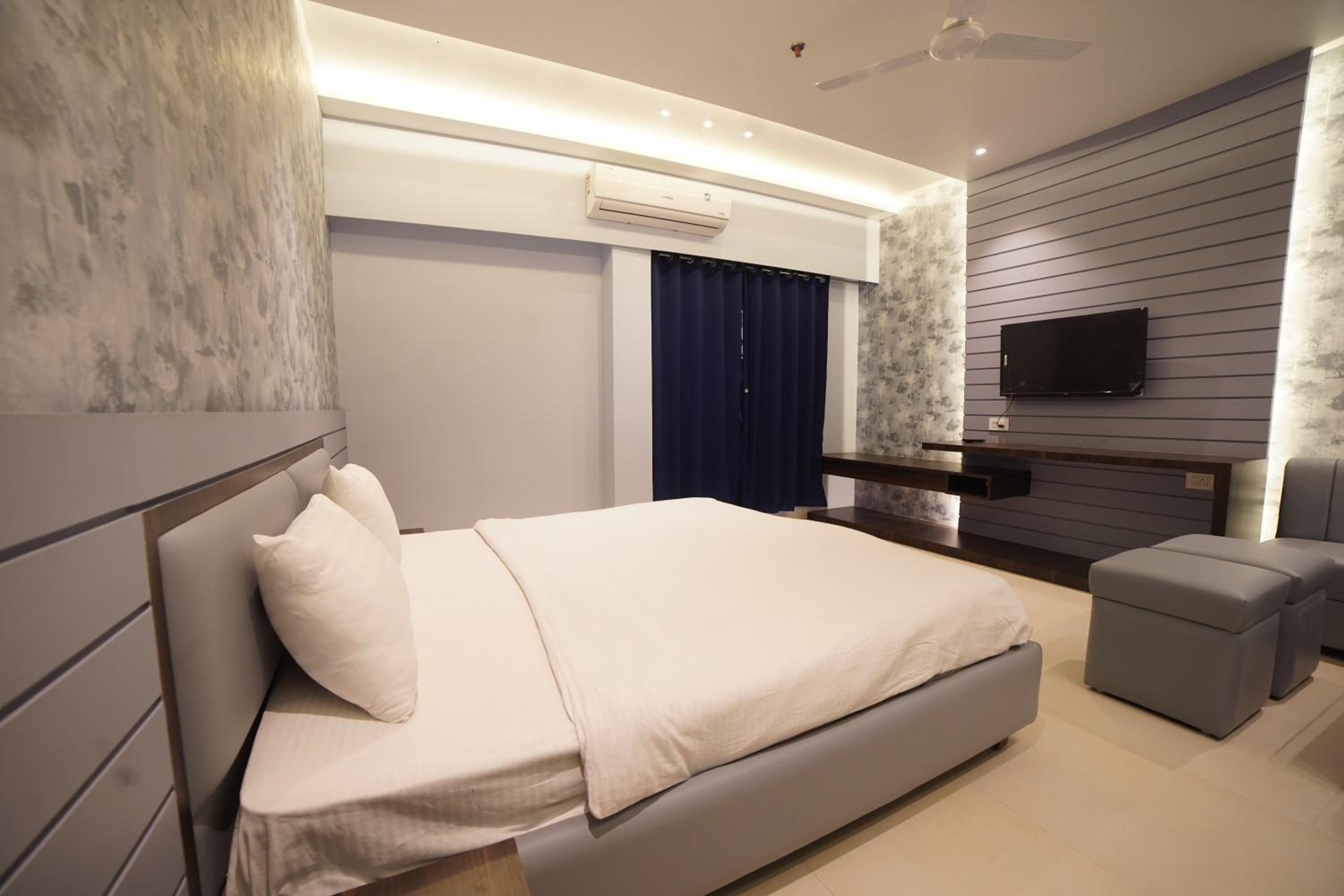 Aceotel Select Mayur