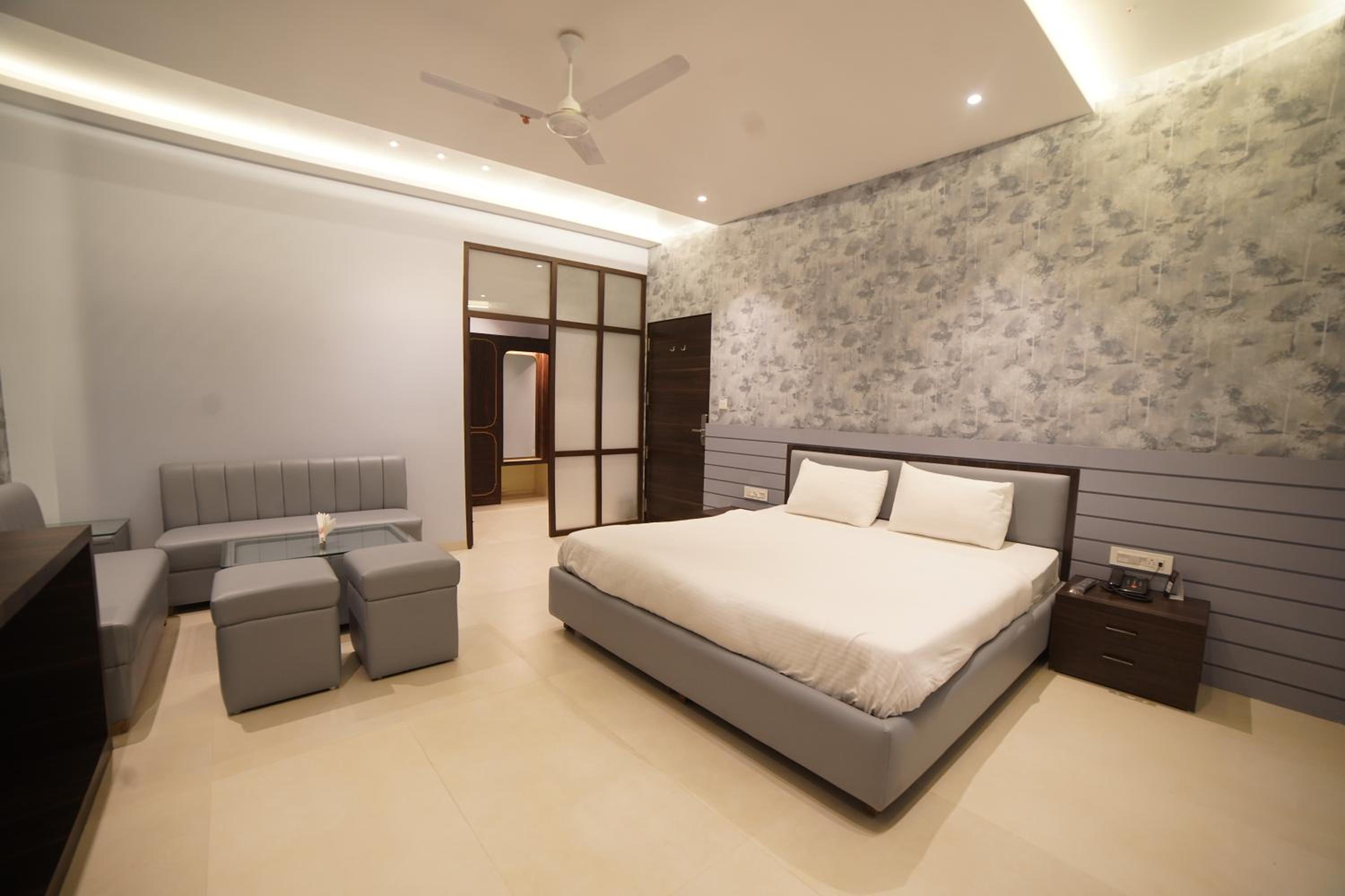 Aceotel Select Mayur