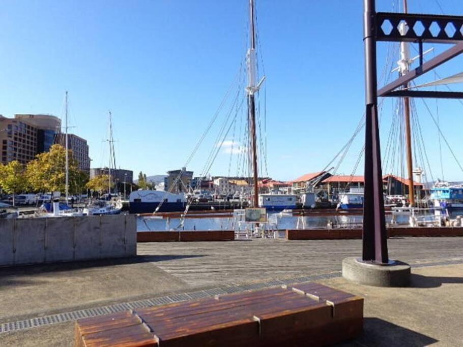 Hobart CBD Premium Apartment, 3 mins to waterfront