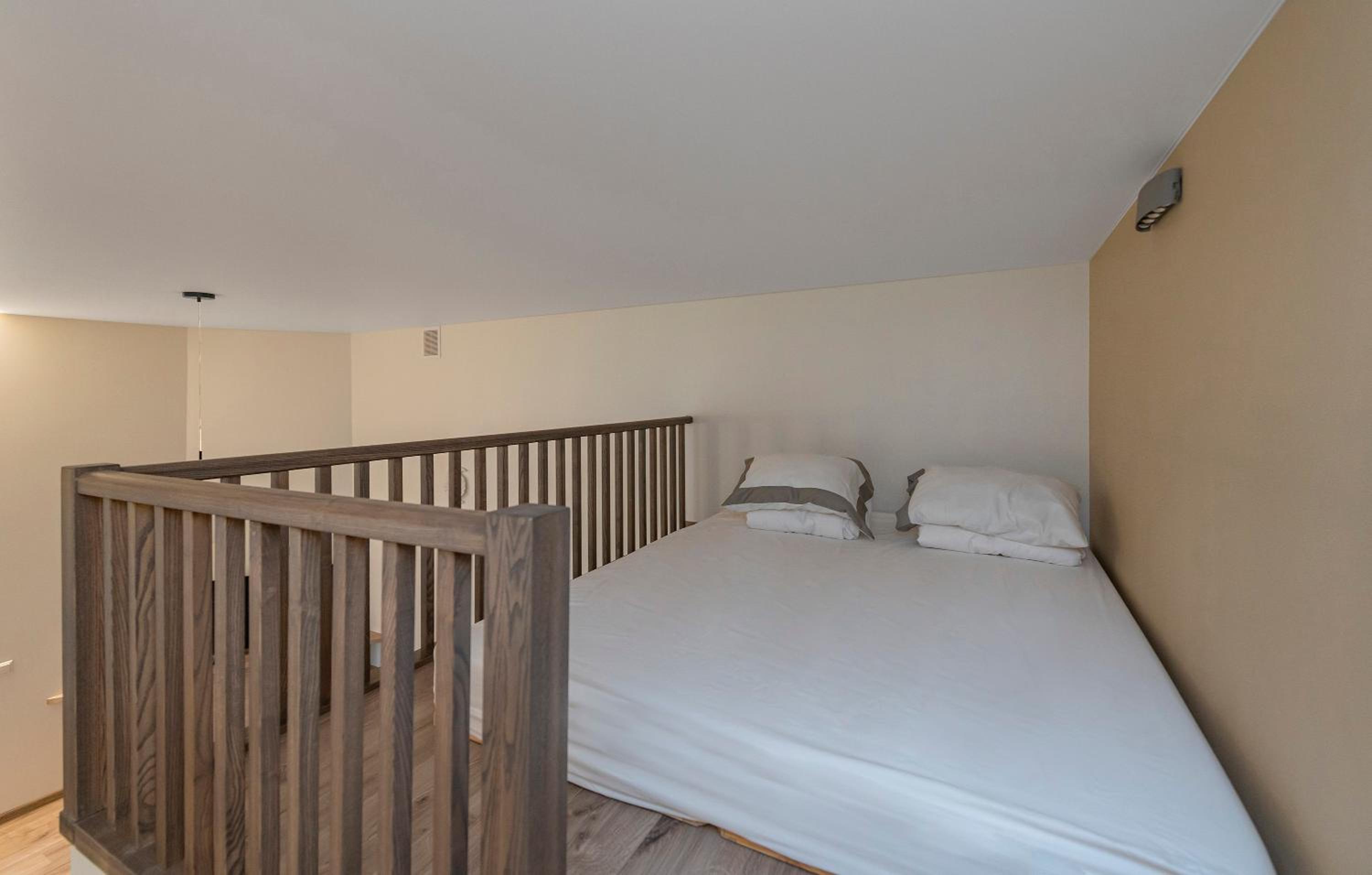 Freedom Avenue Apartment by Polo apartments view 5