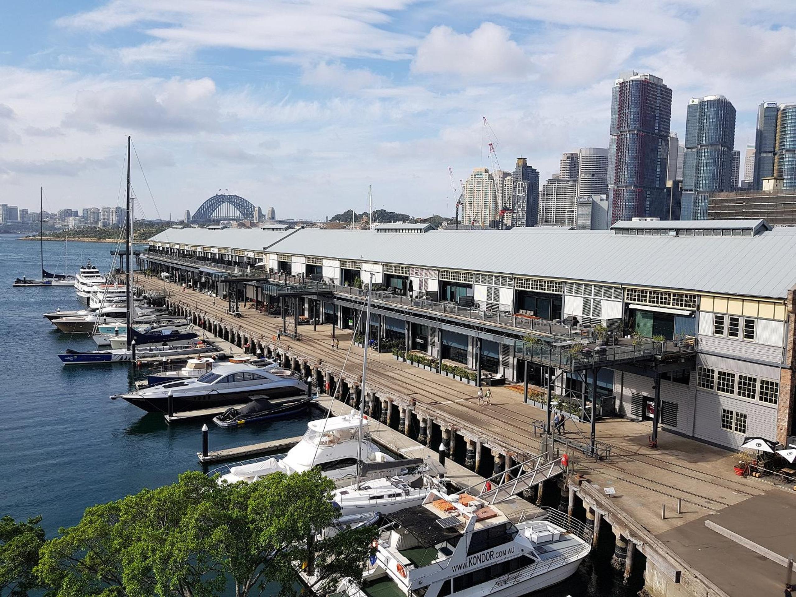 Spacious & Cosy 2 Bedroom Apartment in Darling Harbour