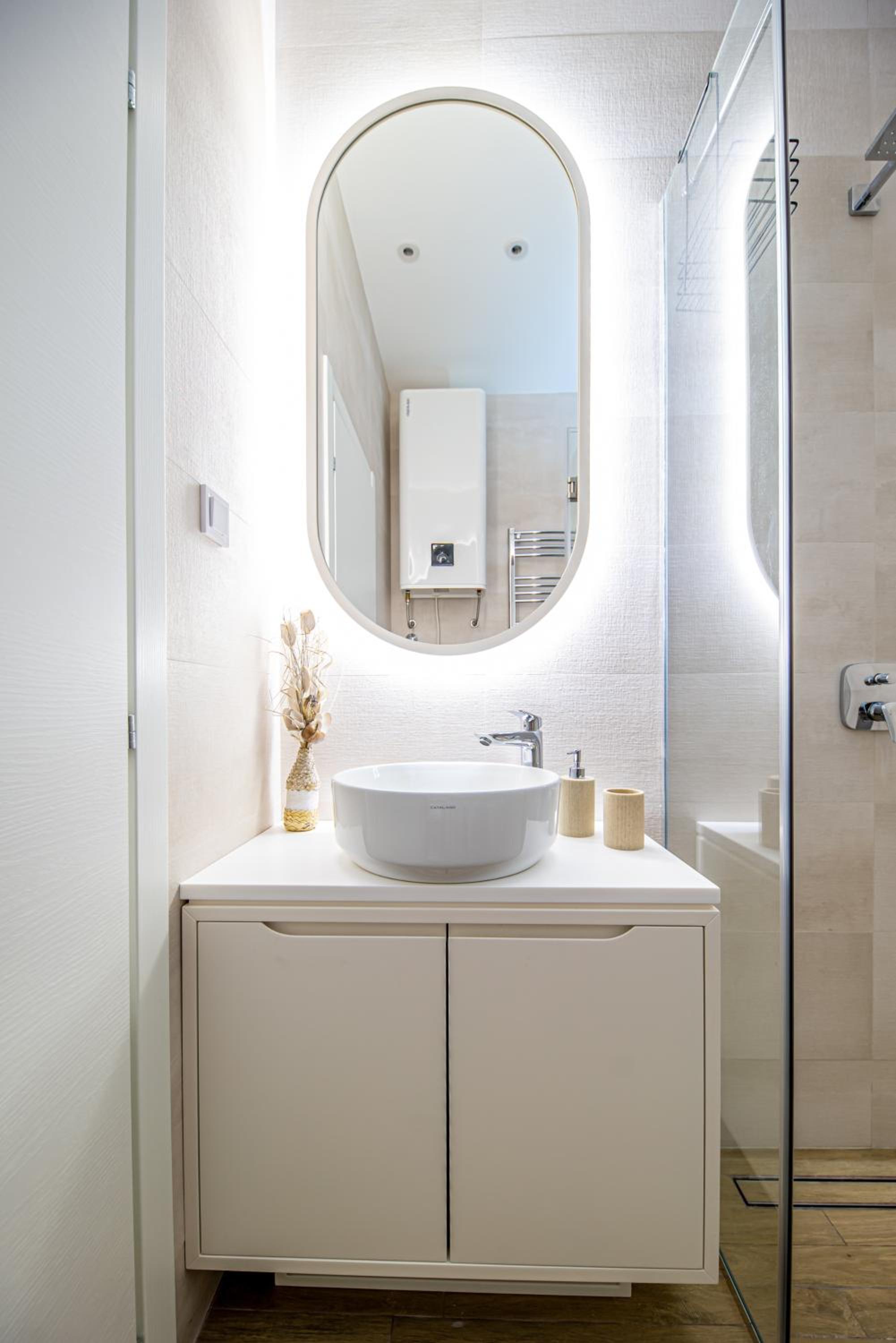 Enyana Luxury Suites