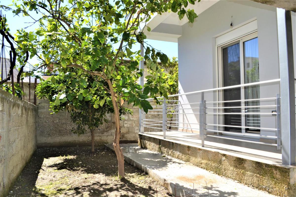Villa Iremia Apartments