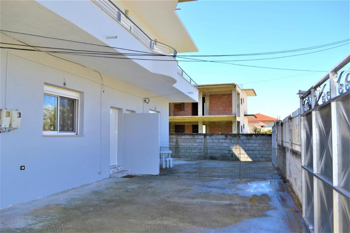 Villa Iremia Apartments