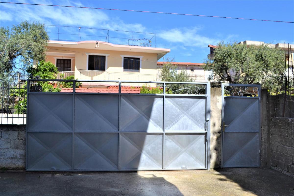 Villa Iremia Apartments