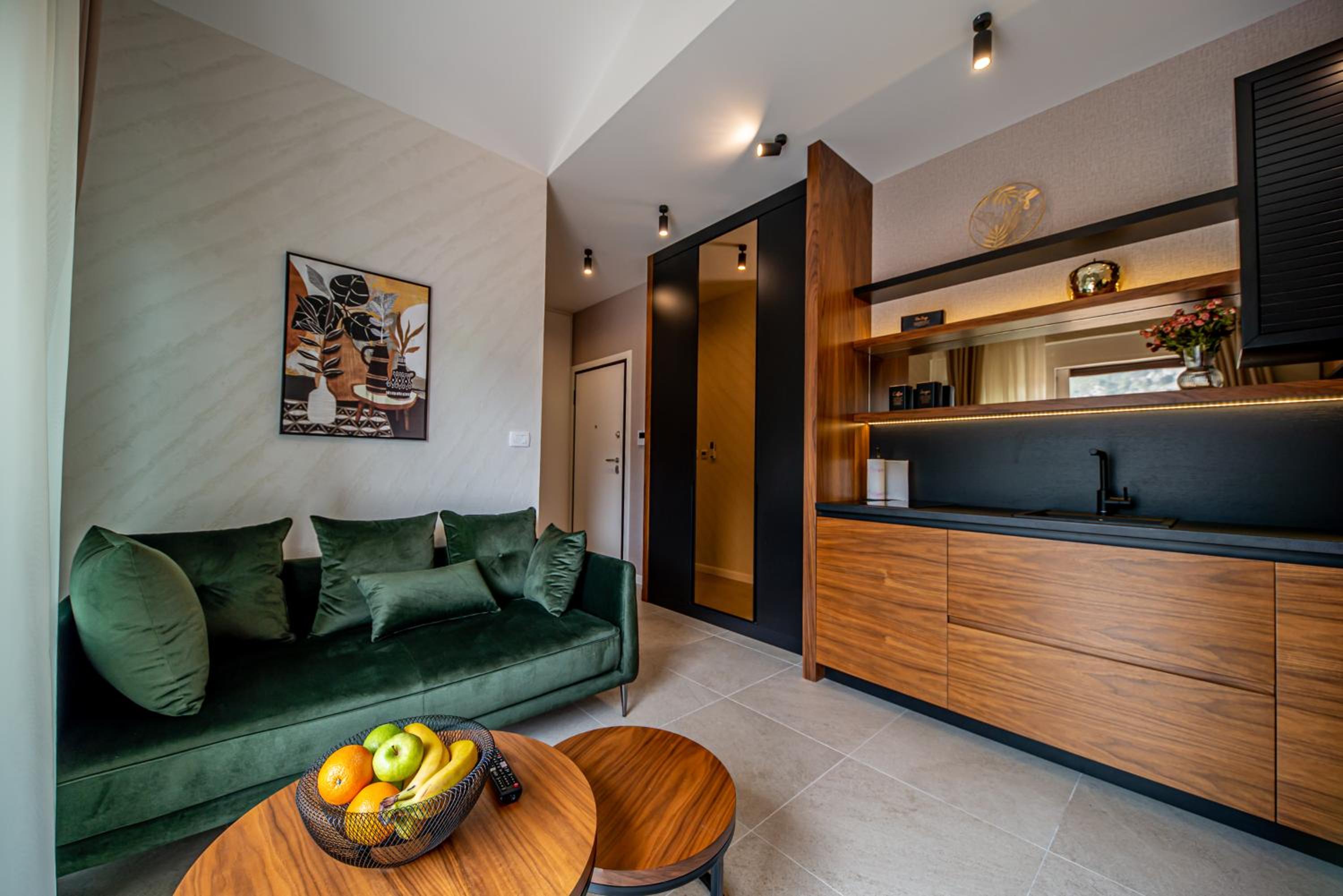 Enyana Luxury Suites