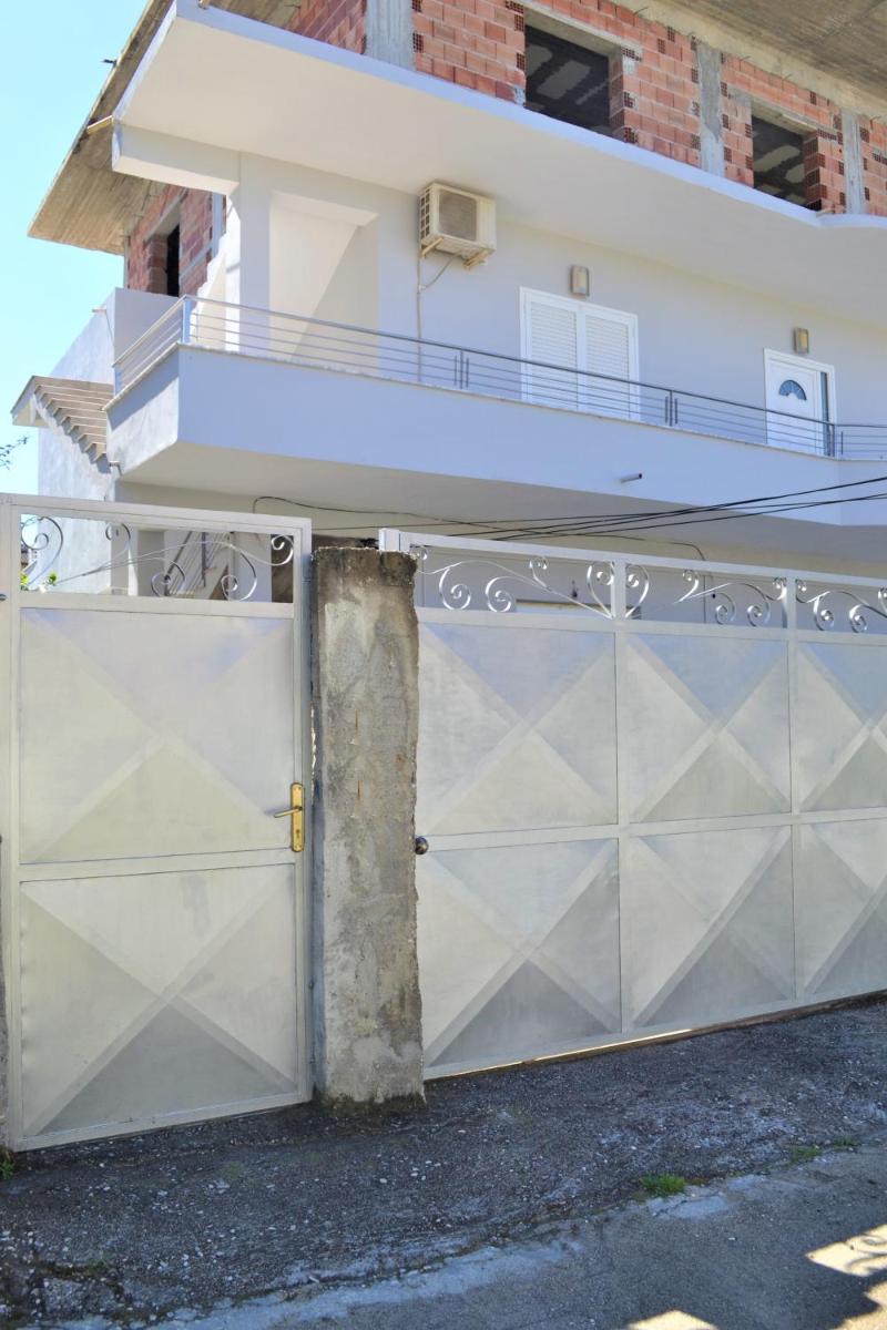 Villa Iremia Apartments