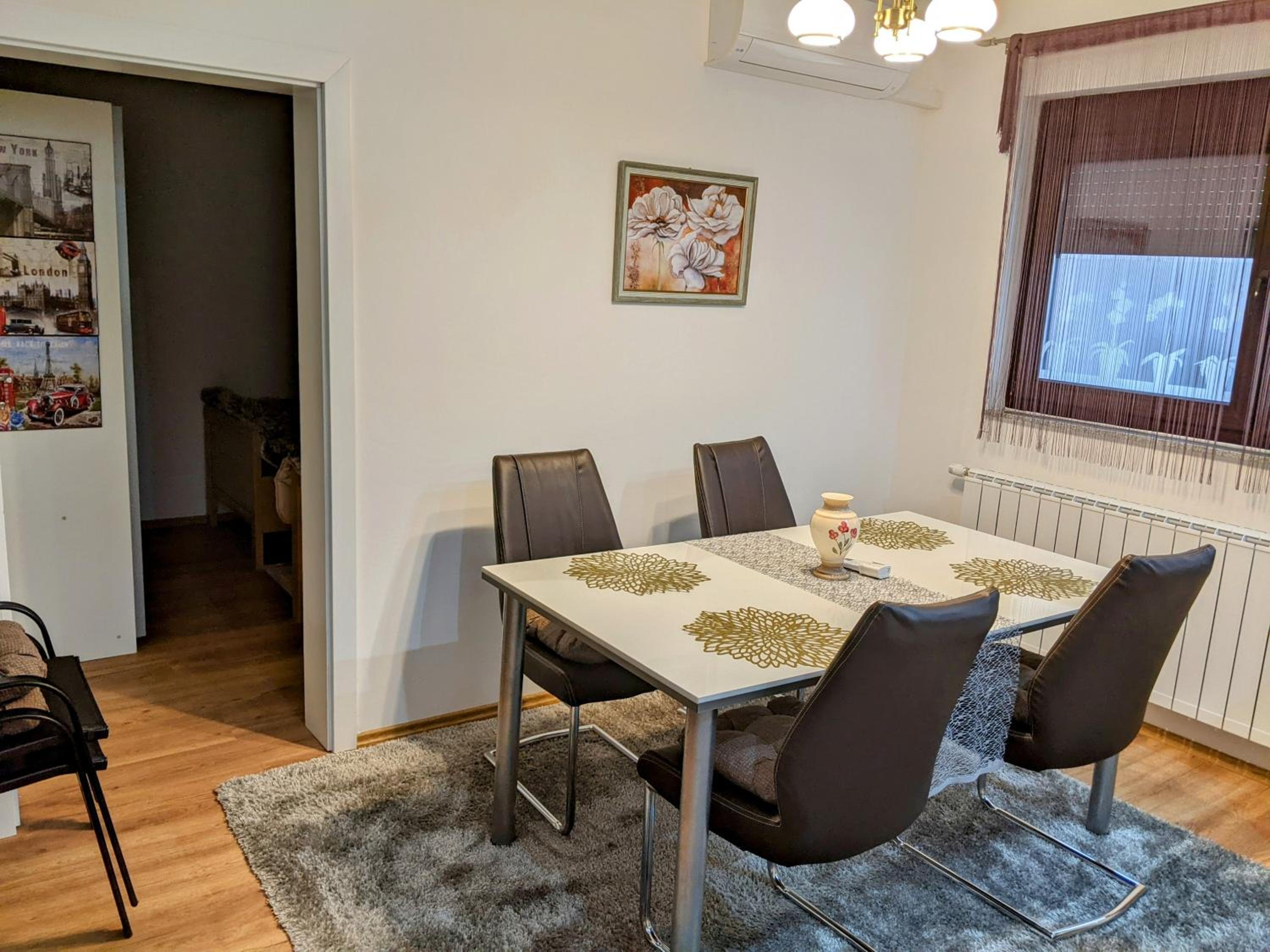 Apartmani Hrastik 1