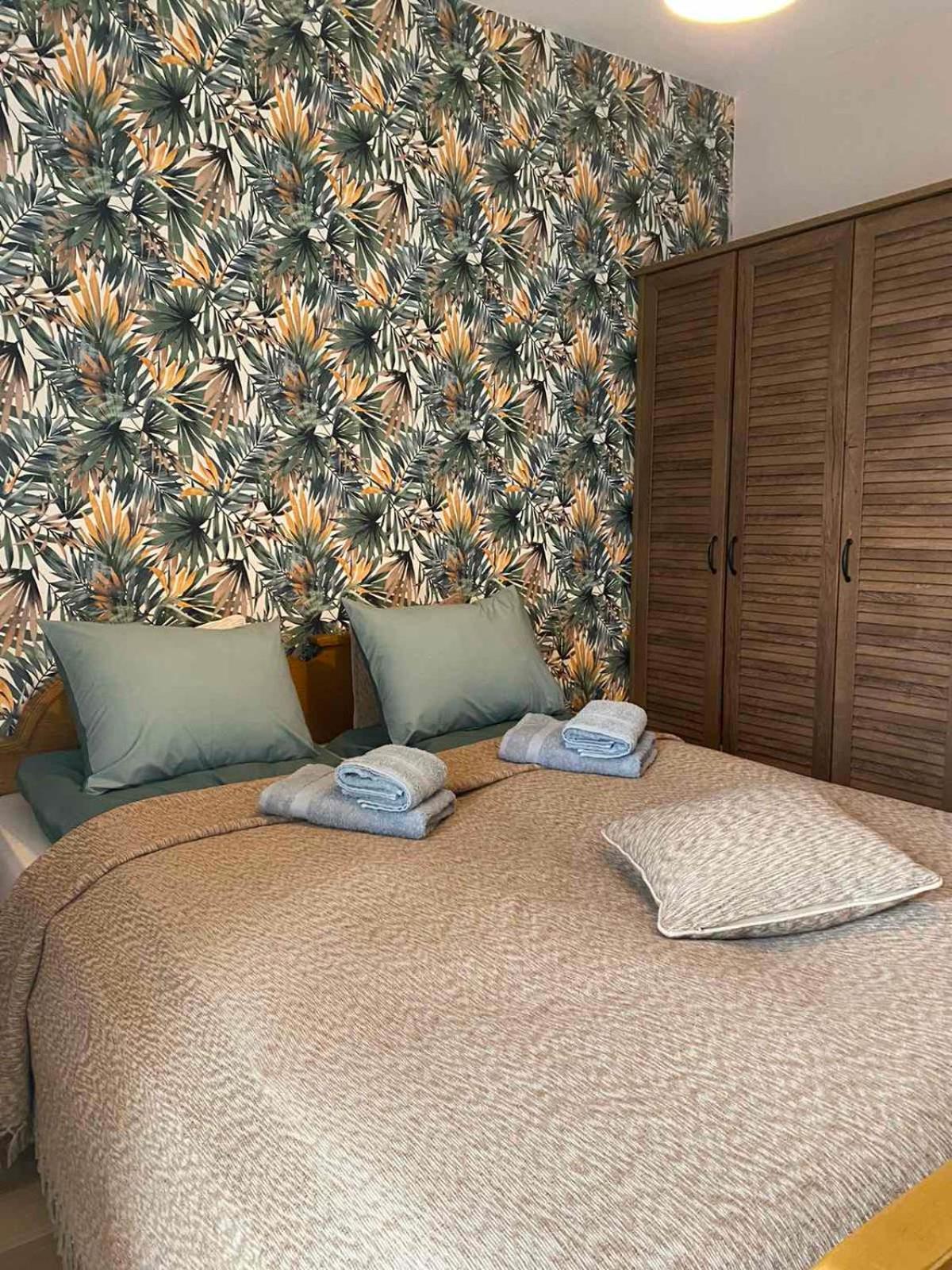Yellow apartman