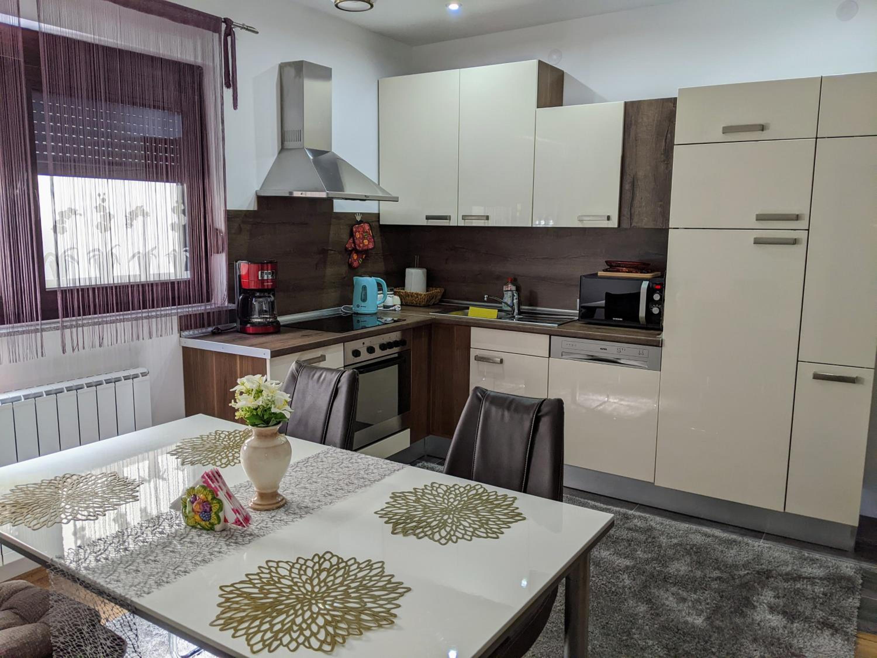 Apartmani Hrastik 1