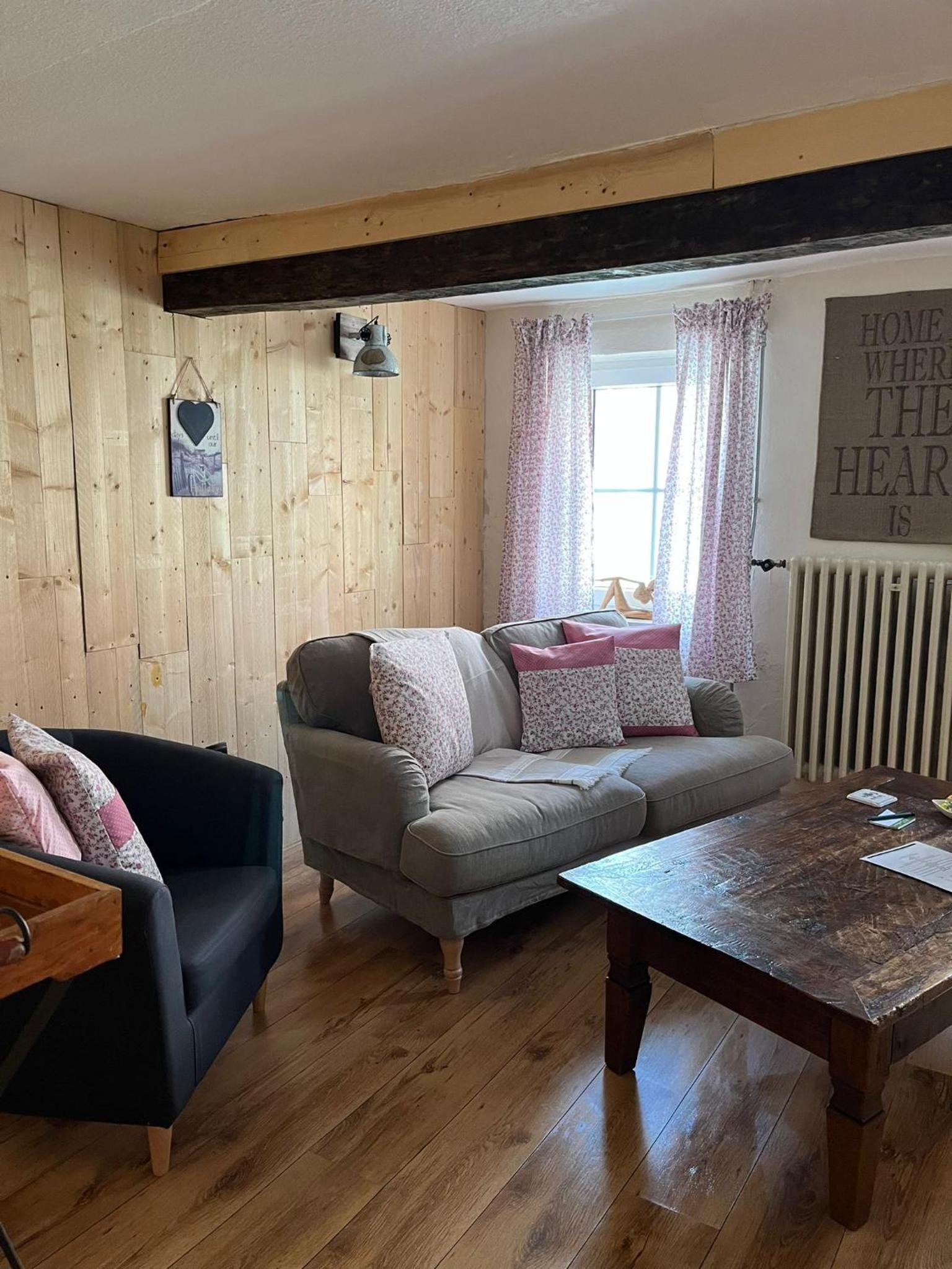 RLGuesthouses