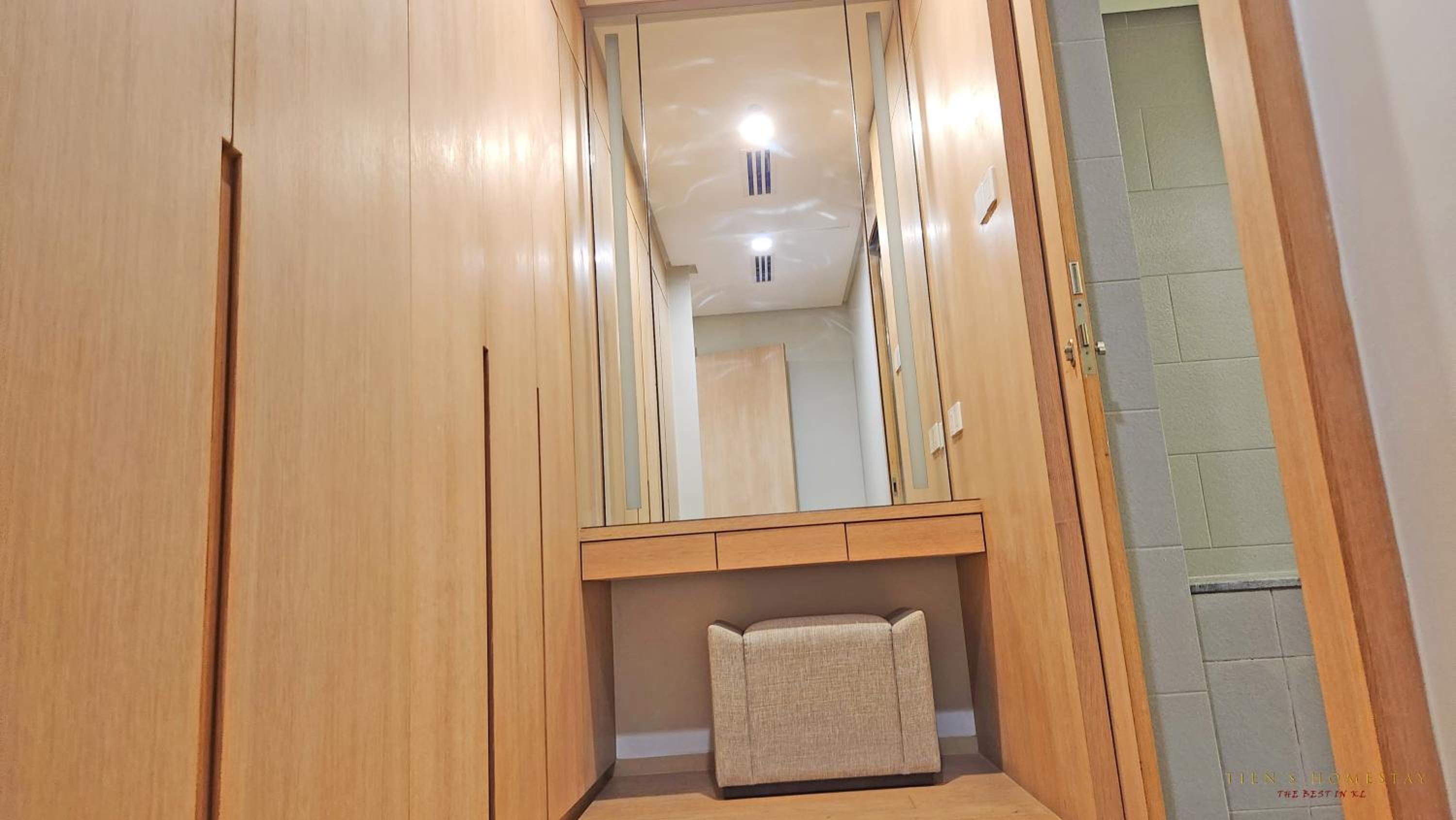 Luxurious stay in 188 Fraser Residence Suite