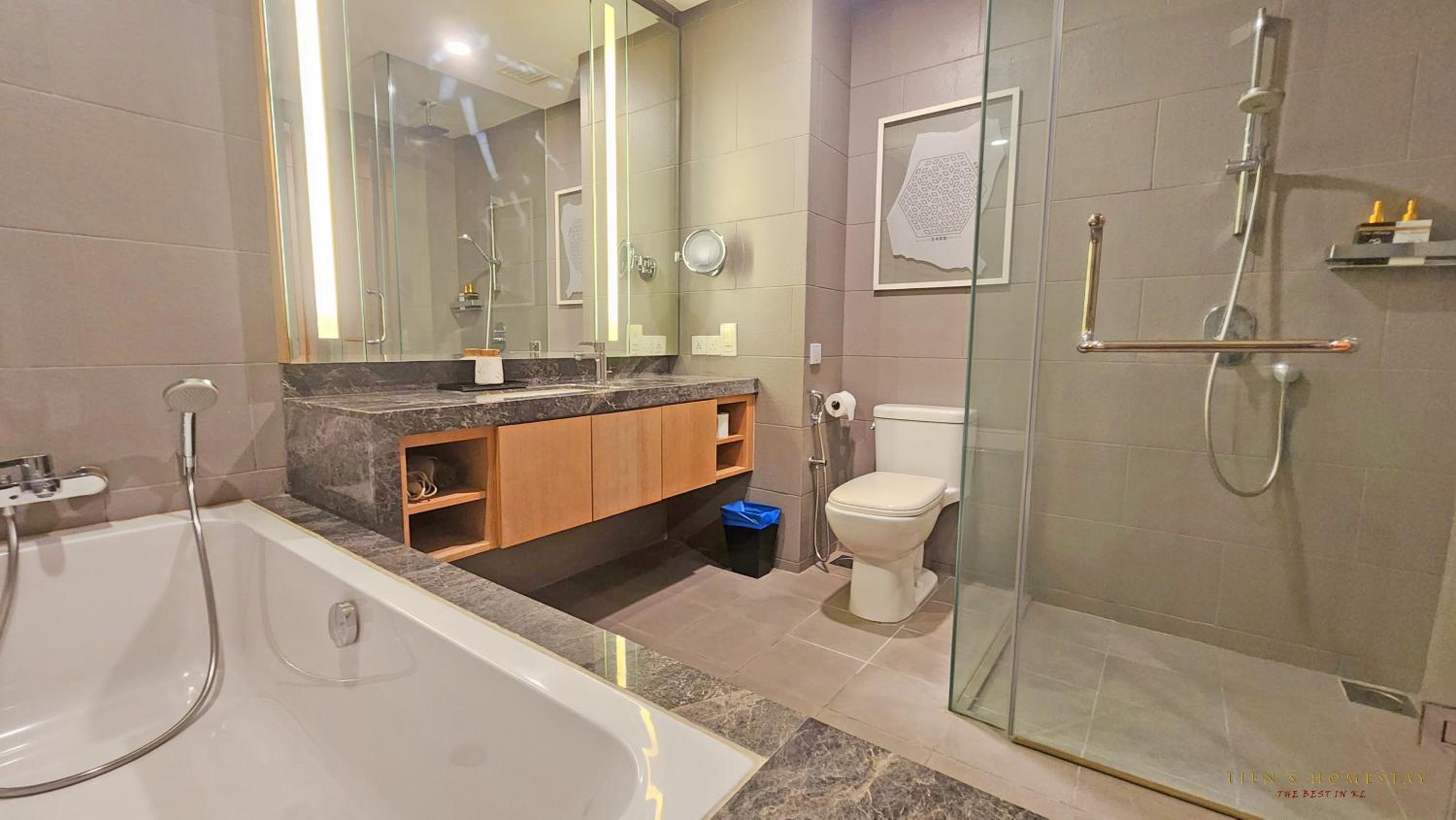 Luxurious stay in 188 Fraser Residence Suite