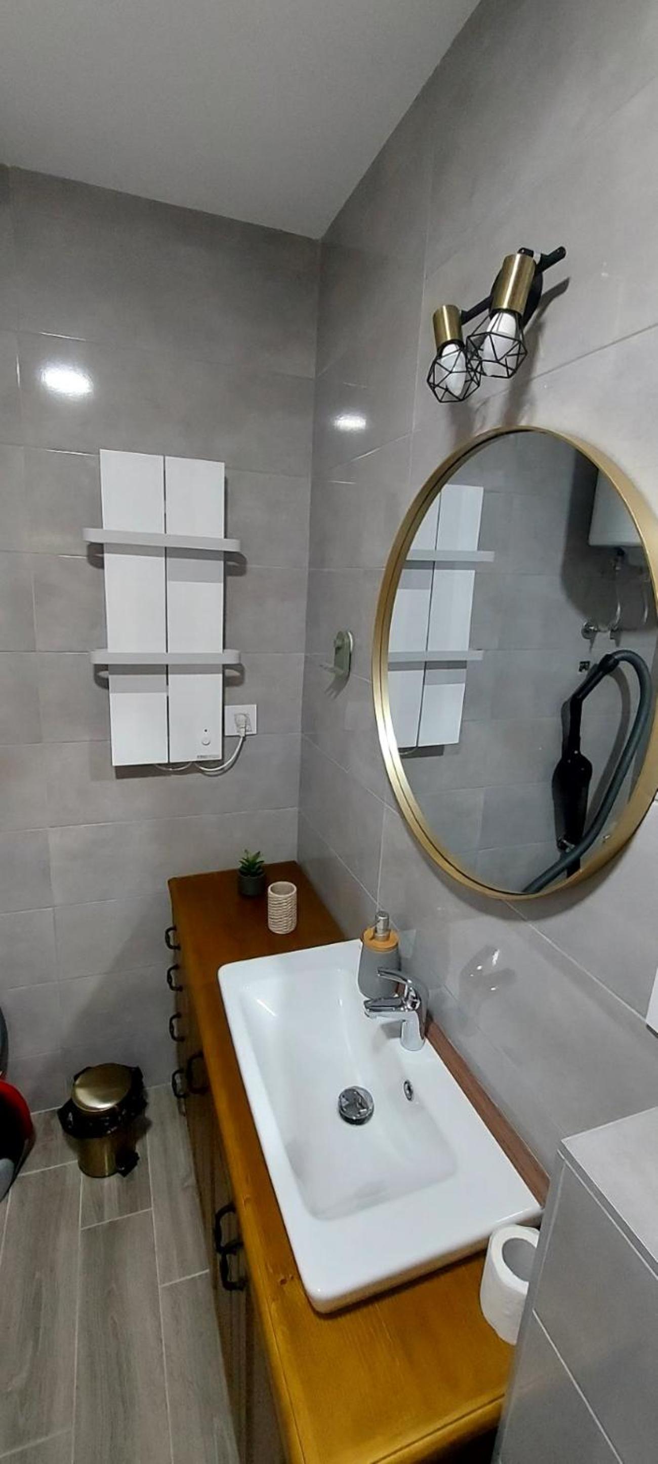 Yellow apartman
