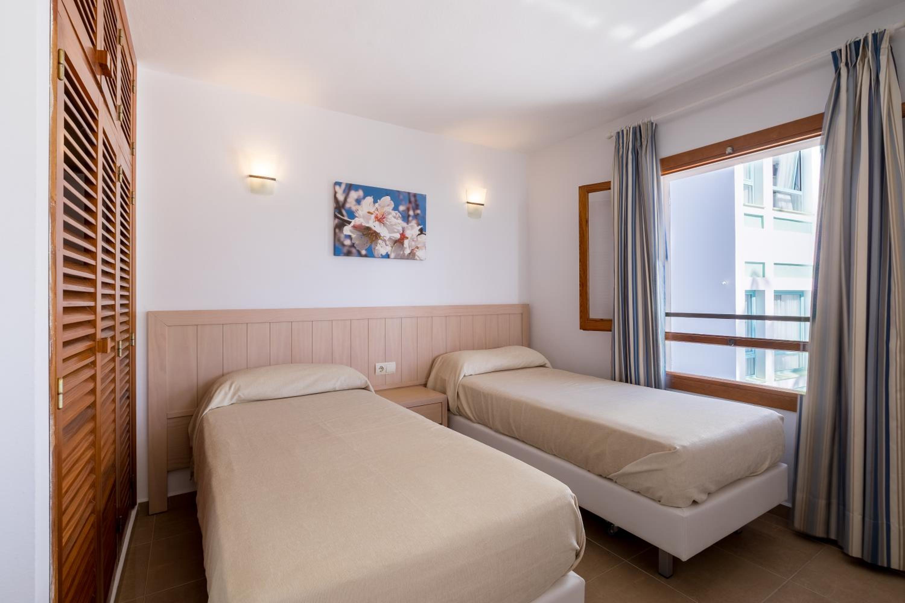 Bossa Bay - MC Apartments Ibiza