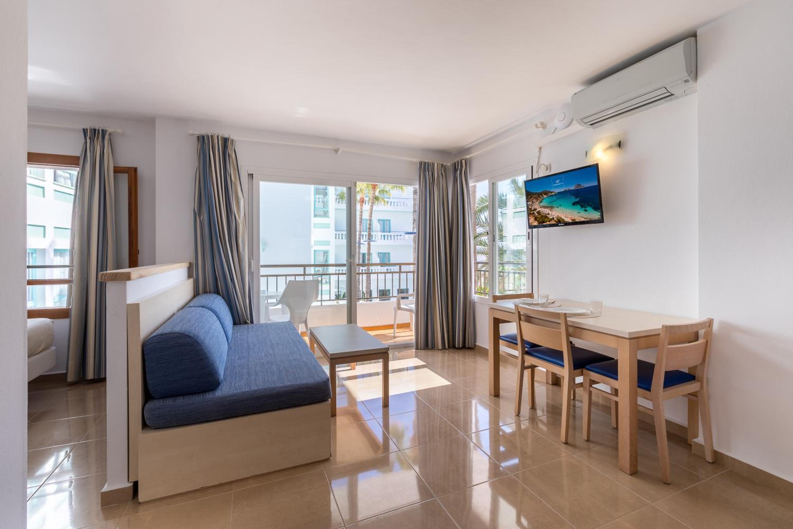 Bossa Bay - MC Apartments Ibiza