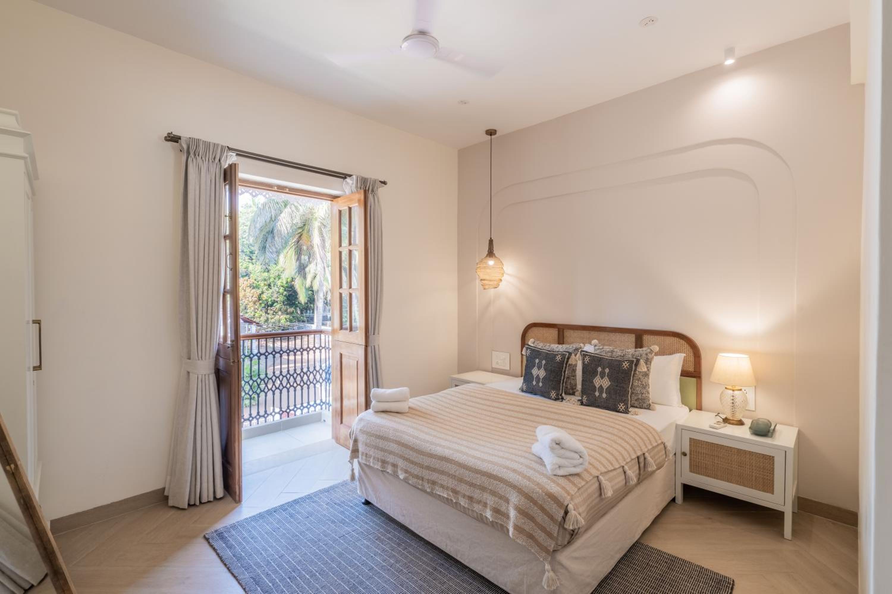 ELIVAAS 4 BHK with Pvt Pool & Terrace - Opalys view 2
