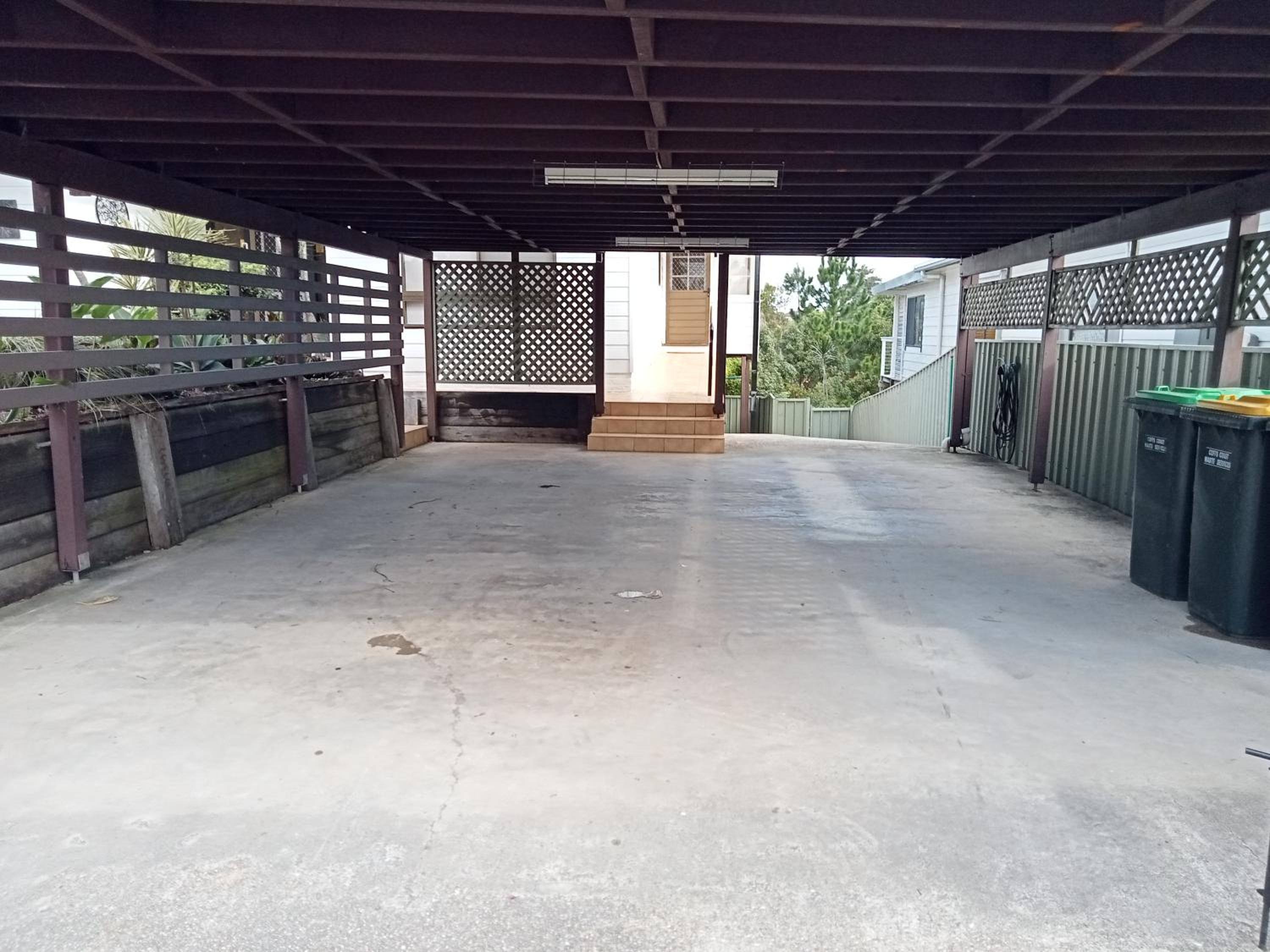 Boyle's Beach House - Fully furnished 3 Bedroom home. Secure parking.