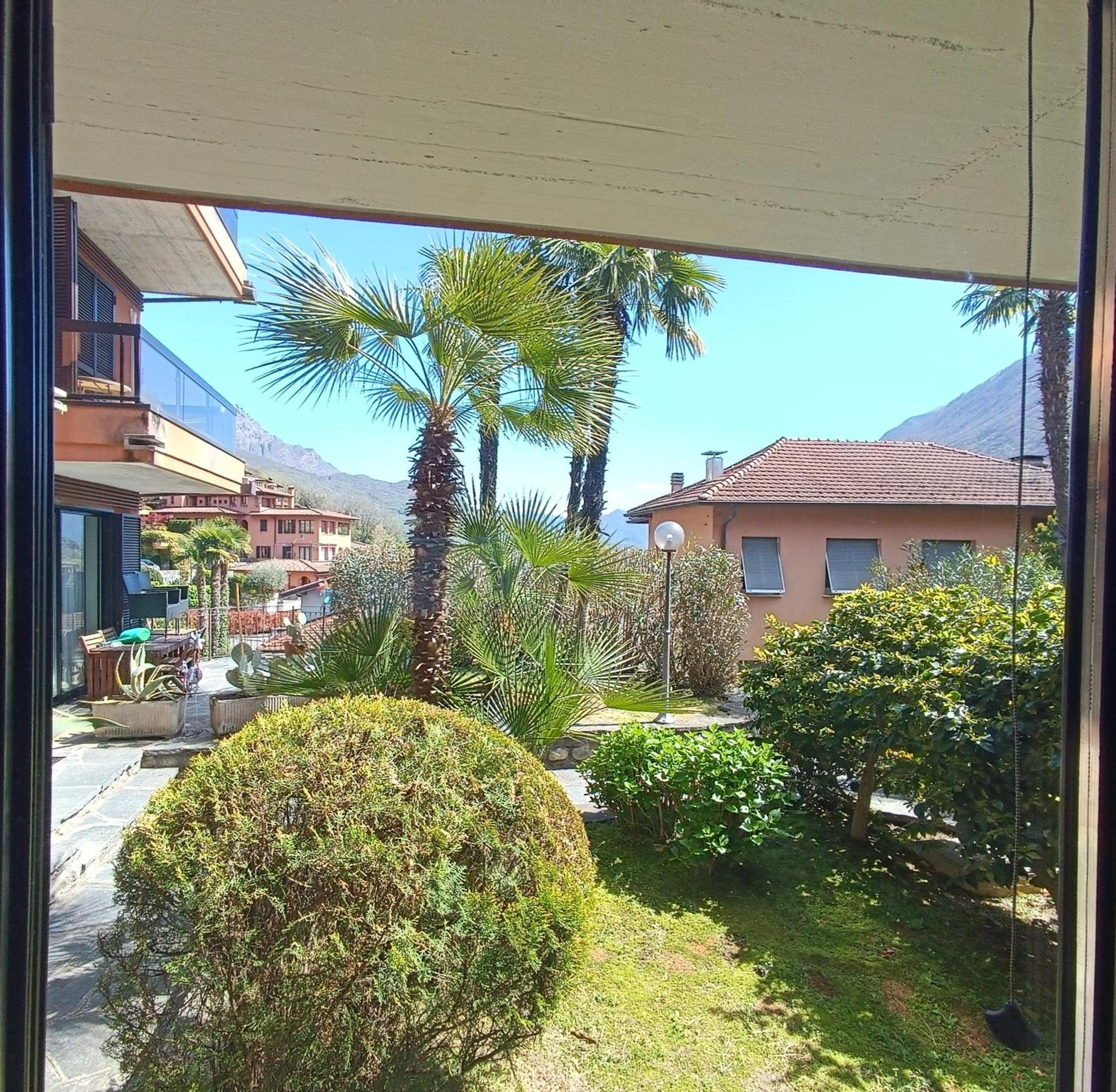 Appartamento IL GELSOMINO con giardino e piscina view 3
