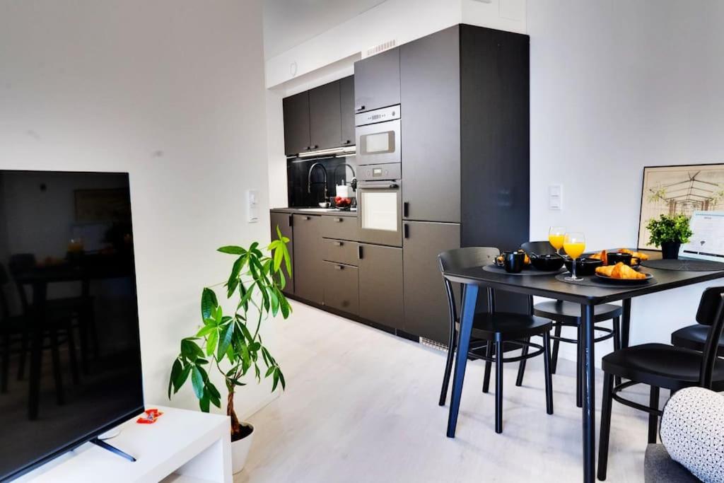 Best location in Tampere! Modern city apartment, 2rooms, kitchen and balcony view 4