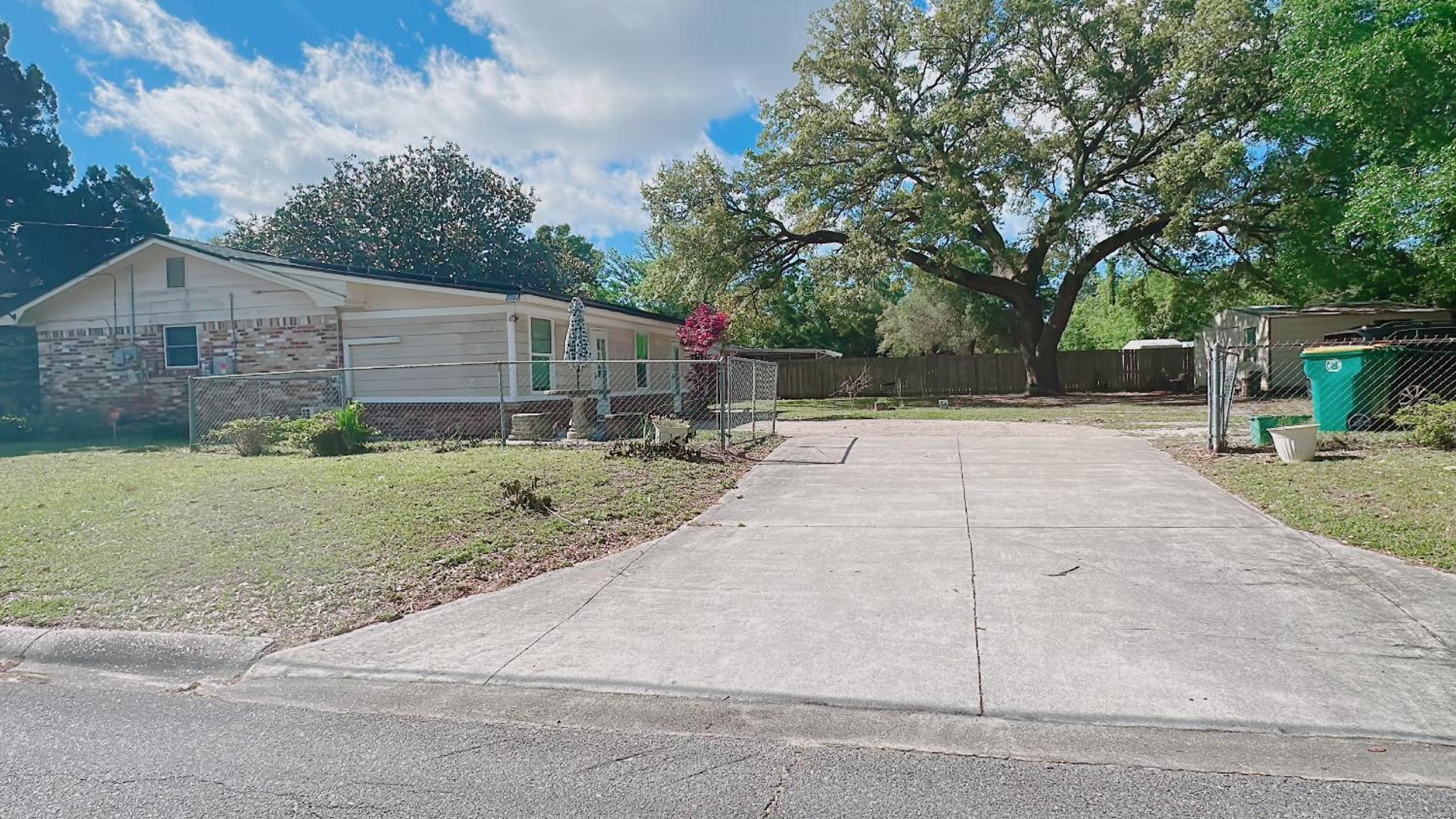 310 Priscilla Dr Apartment