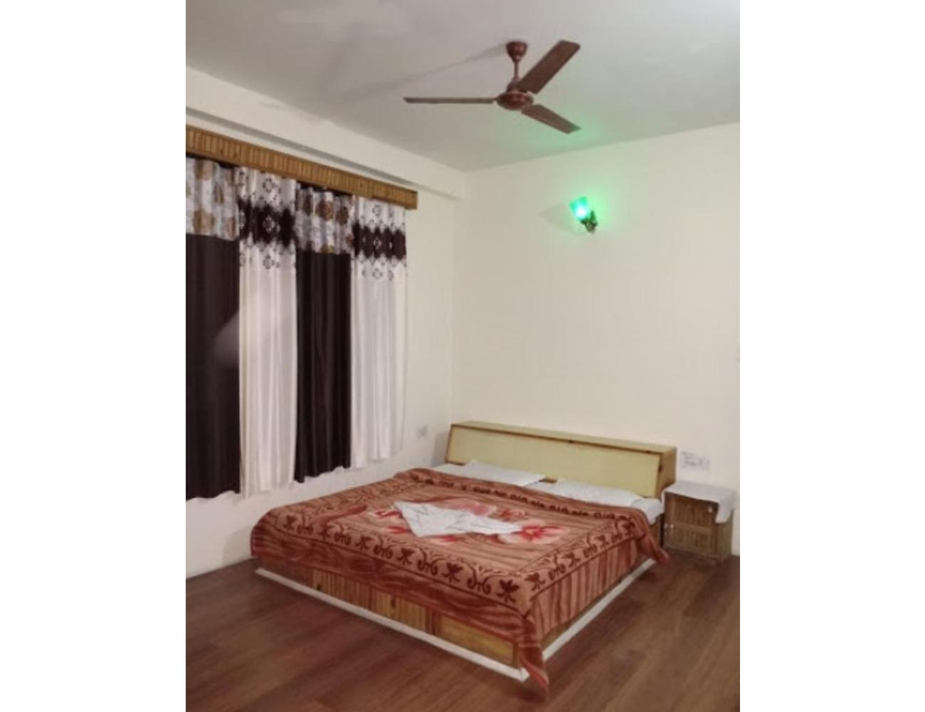 Hotel Deep Forest, Kullu