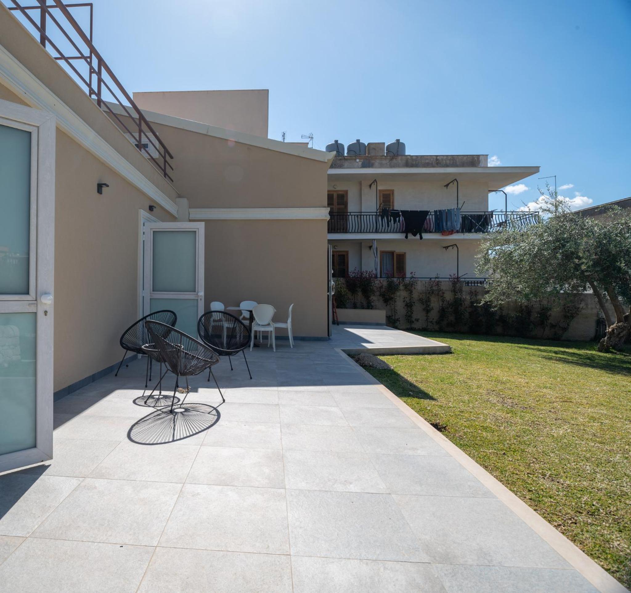 Hotel MILLE SUITE GARDEN - Image 1