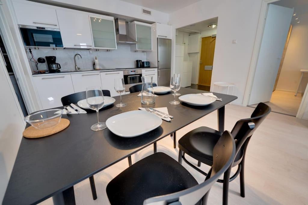 Hotel Upea kolmio+sauna parhaalla paikalla! - Image 1