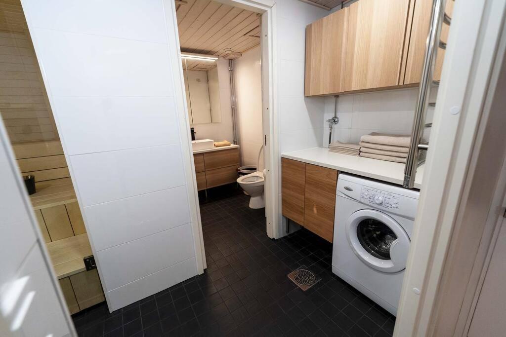 Upea kolmio+sauna parhaalla paikalla!