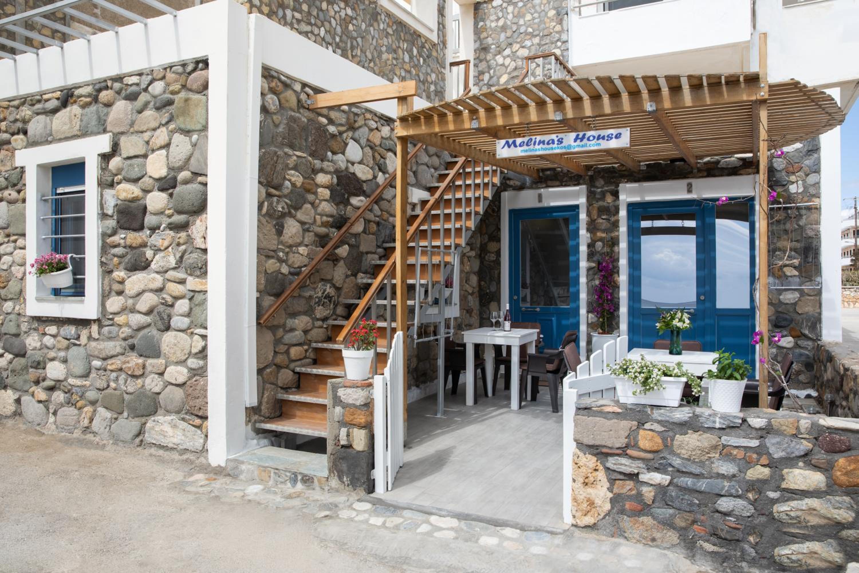 Hotel Melina's House 2 - Image 1