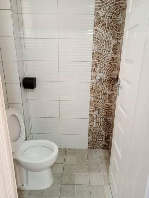 Comfy Haven -Rustic studio apartment in Donholm view 2
