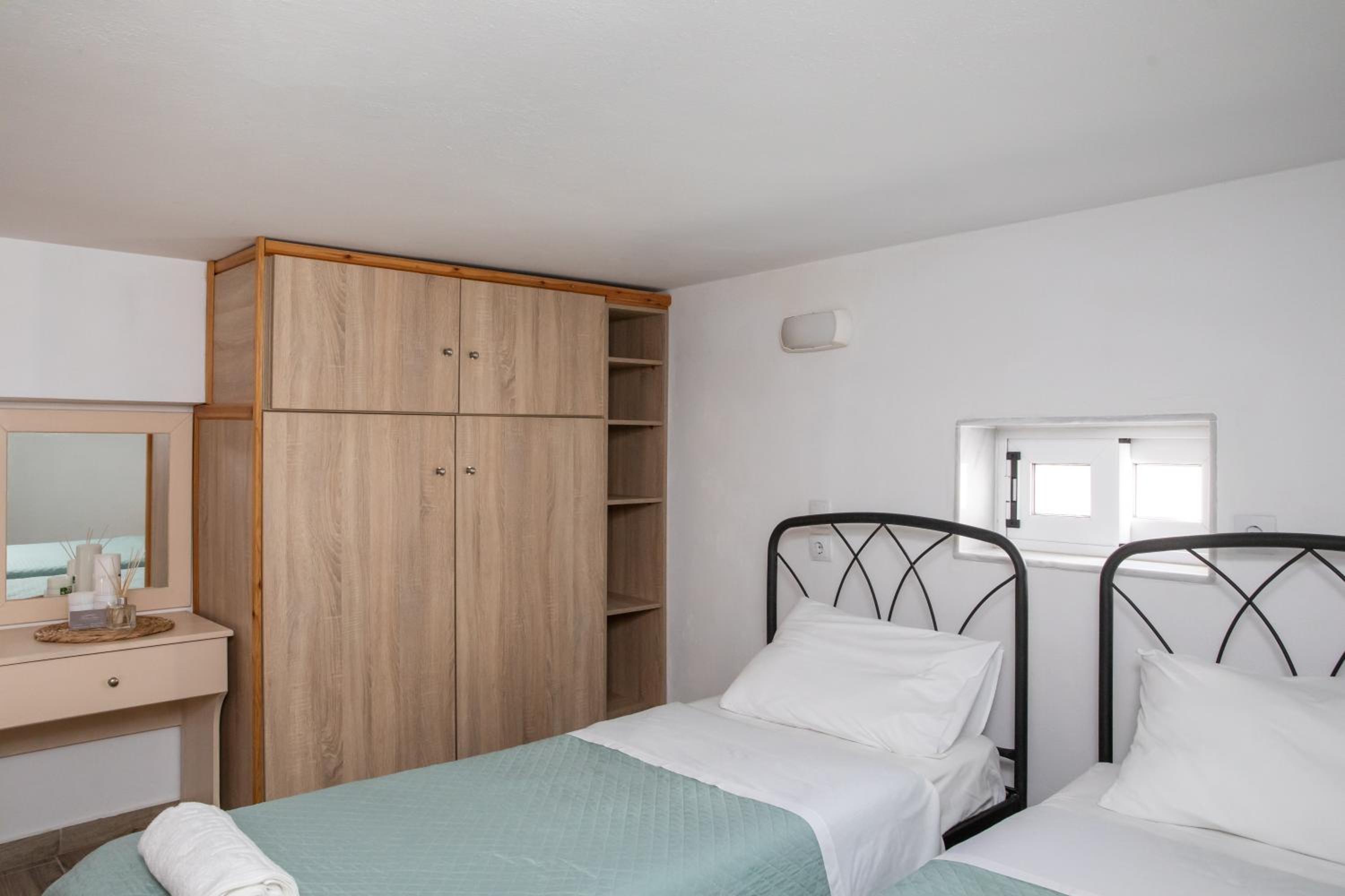 Melina Seafront Loft view 5