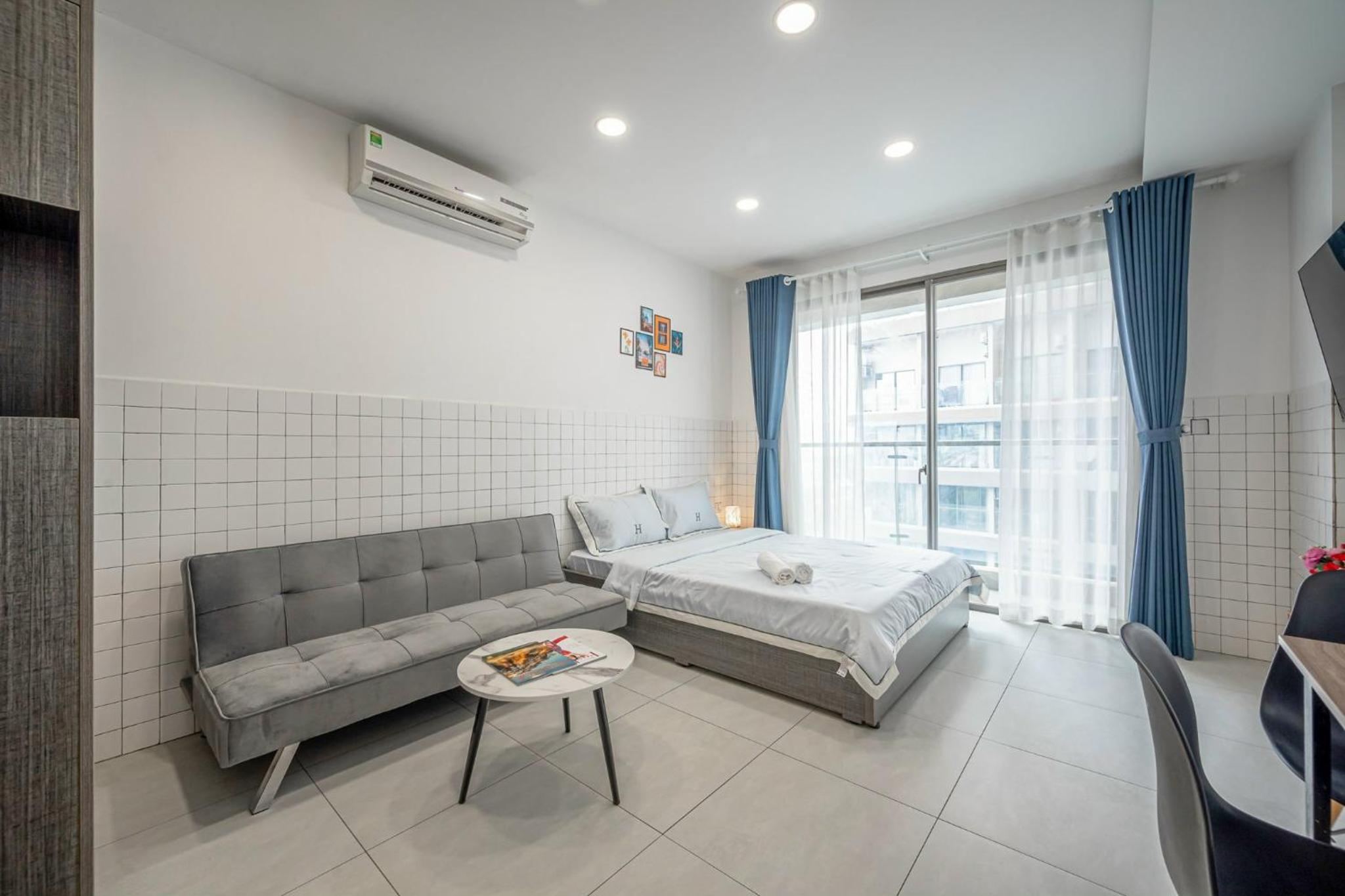 Masteri Millennium Balcony Apartment - District 4