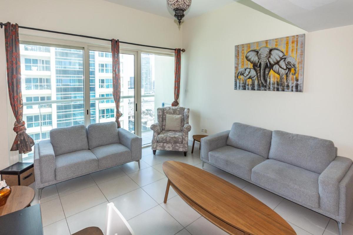 LUX Spectacular Dubai Marina View Apartment