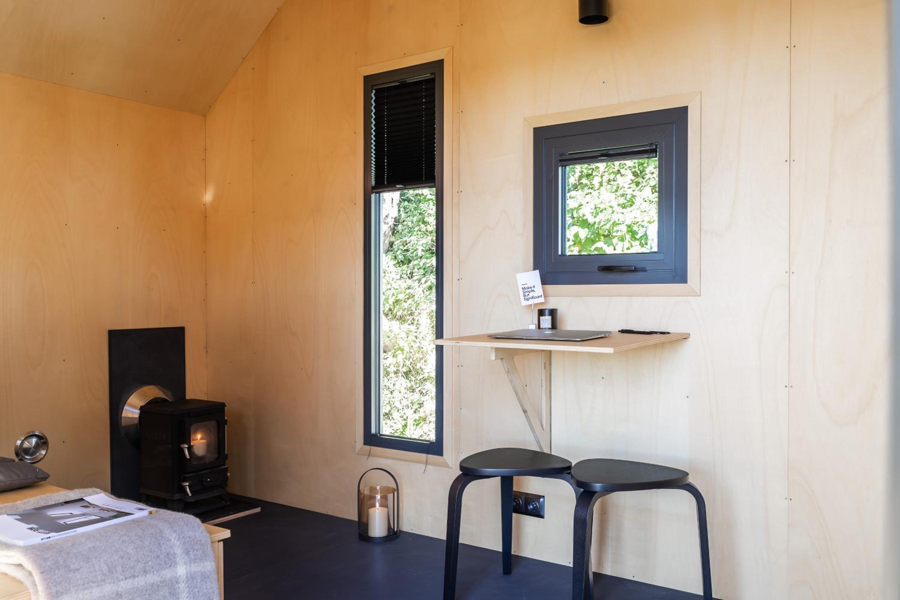 Tiny House in the countryside view 4