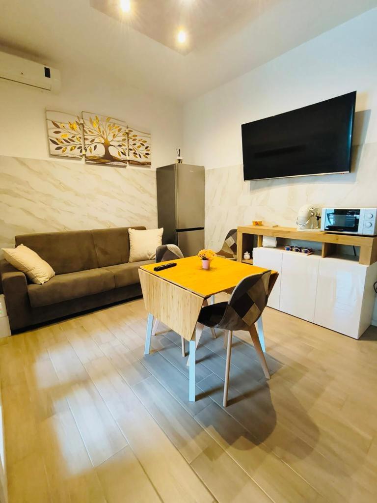 Rosy's apartment photo 3