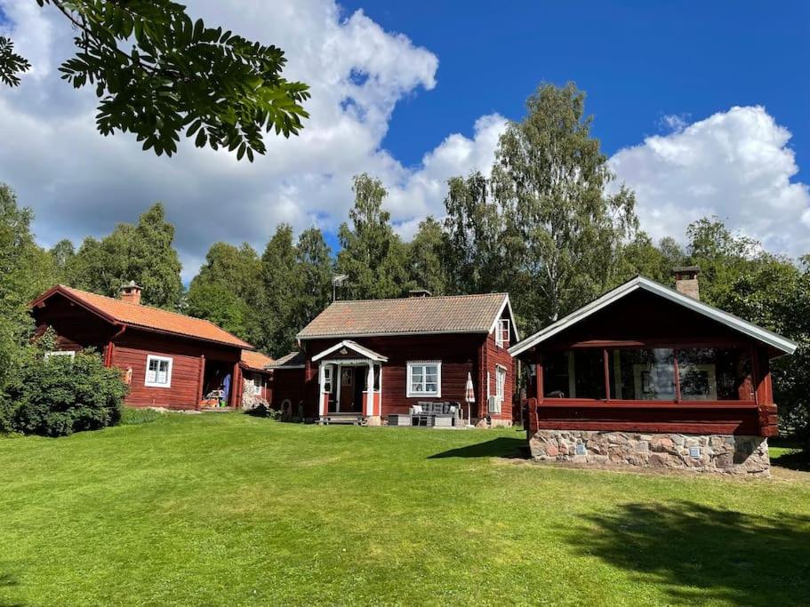 Idyllic Dalarna farmhouse at the lake view 2