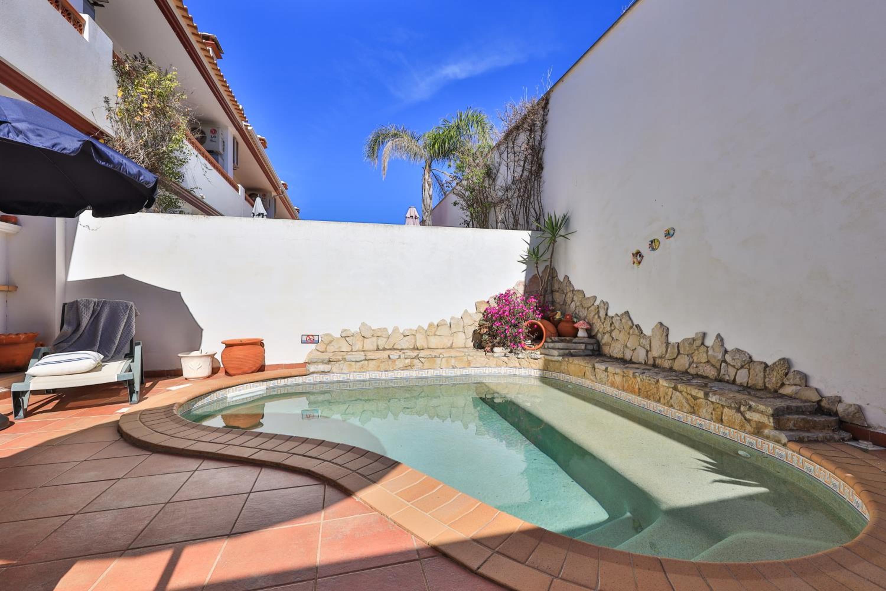 CoolHouses Algarve Burgau, 3 Bed w/ plunge pool, close to village centre, Casa Boa Vida view 5