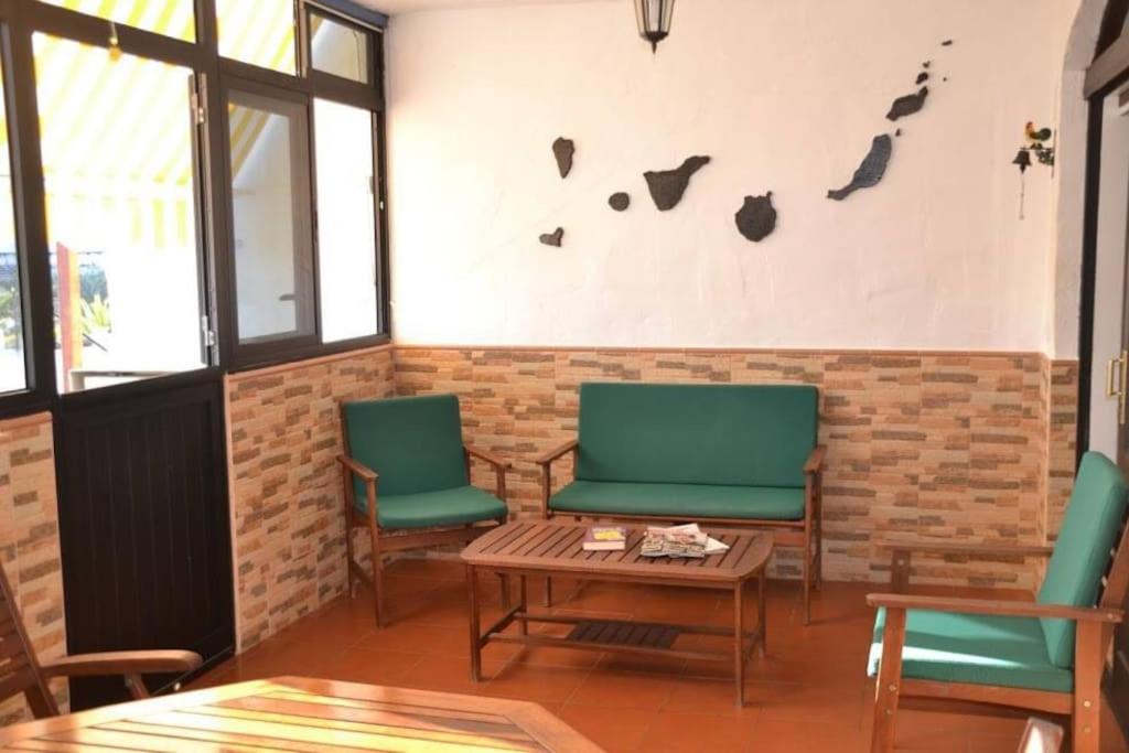 Tommy´s House Vibbecanarias Playa del Cura